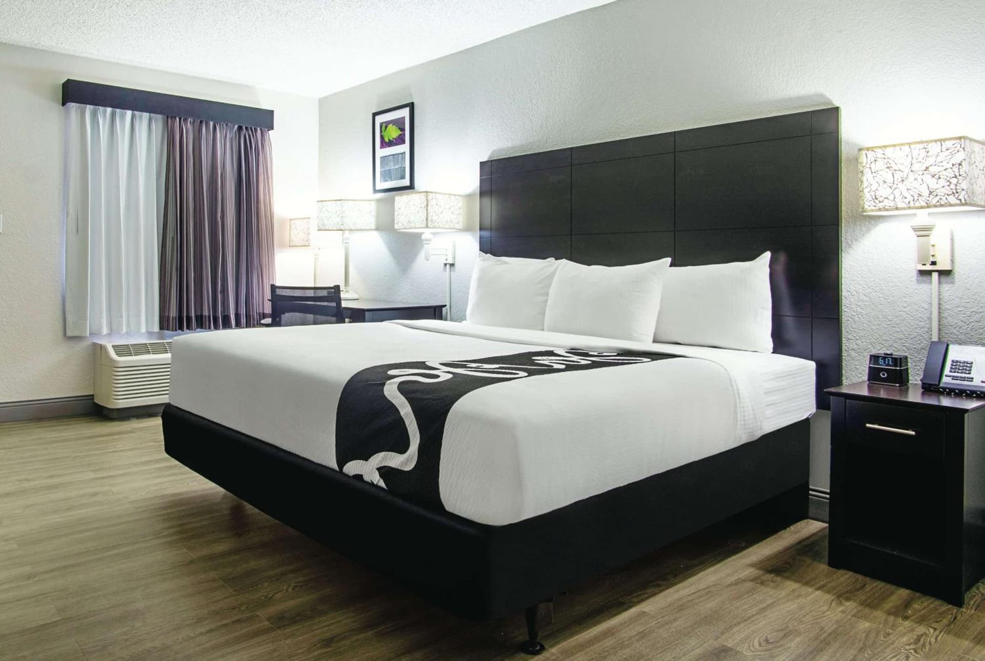 La Quinta Inn by Wyndham West Palm Beach - Florida Turnpike gallery photo in West Palm Beach, FL — image 14
