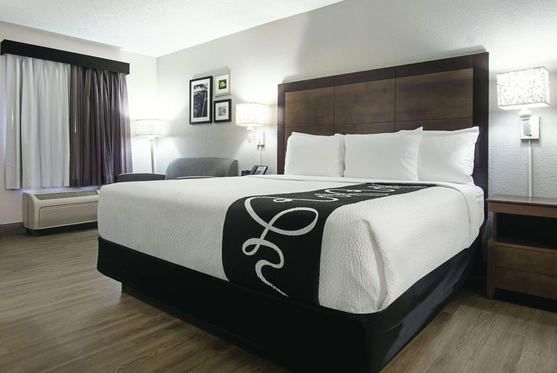 La Quinta Inn by Wyndham West Palm Beach - Florida Turnpike gallery photo in West Palm Beach, FL — image 8