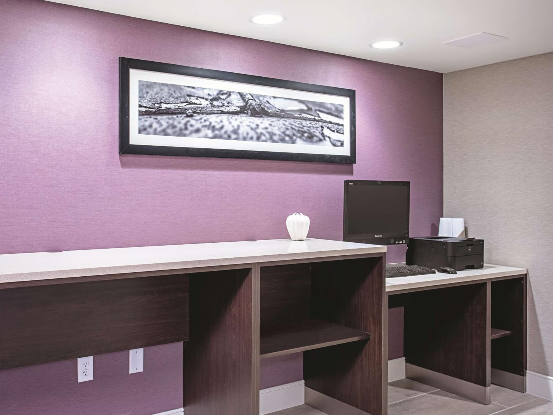 La Quinta by Wyndham Baltimore N / White Marsh gallery photo in Baltimore, MD — image 27