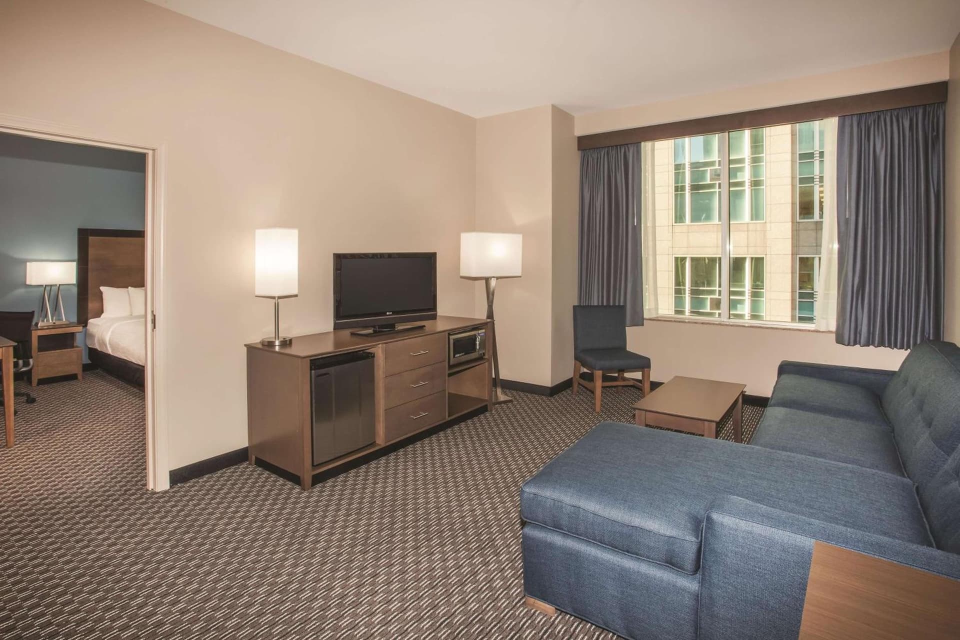 La Quinta Inn & Suites by Wyndham Chicago Downtown gallery photo in Chicago, IL — image 7