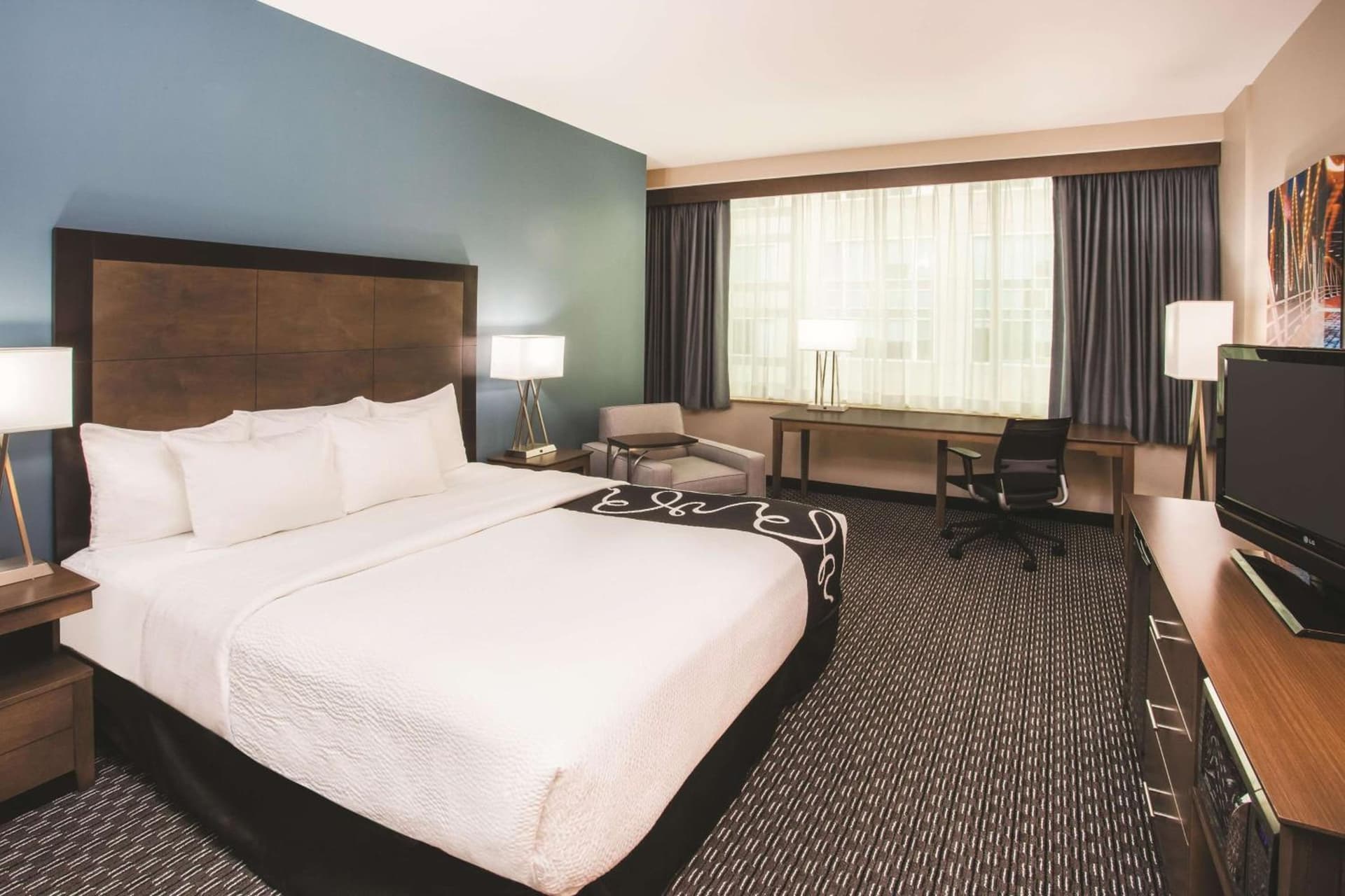 La Quinta Inn & Suites by Wyndham Chicago Downtown gallery photo in Chicago, IL — image 12