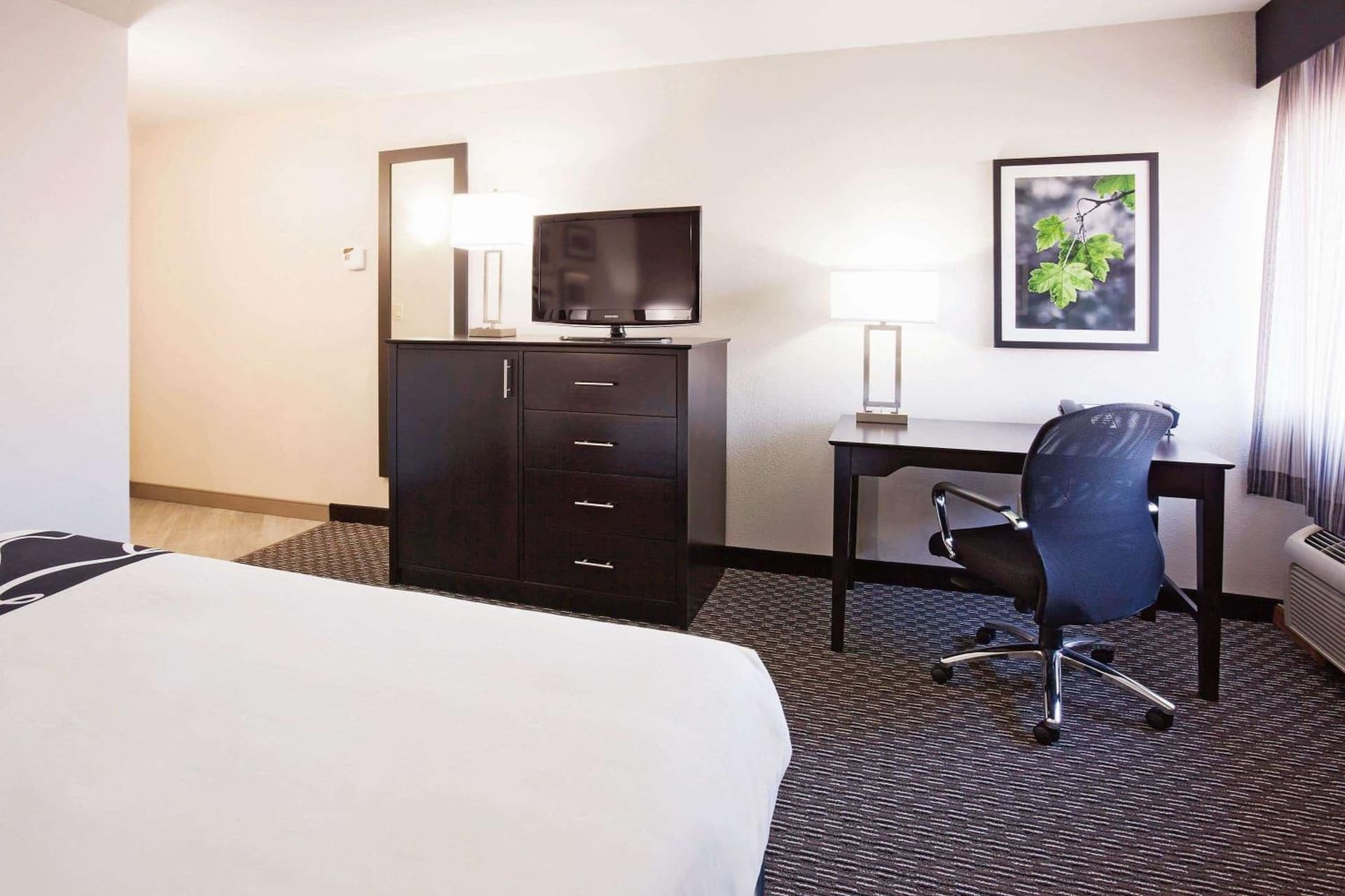 La Quinta Inn by Wyndham Oshkosh gallery photo in Oshkosh, WI — image 50