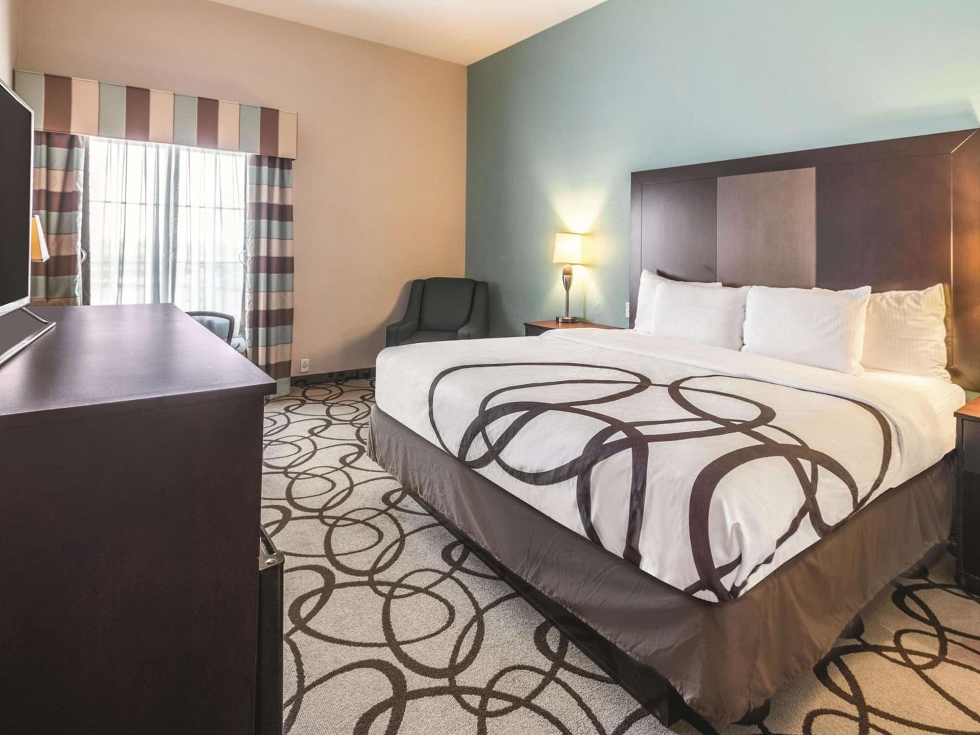 La Quinta by Wyndham Fort Worth - Lake Worth gallery photo in Fort Worth, TX — image 9