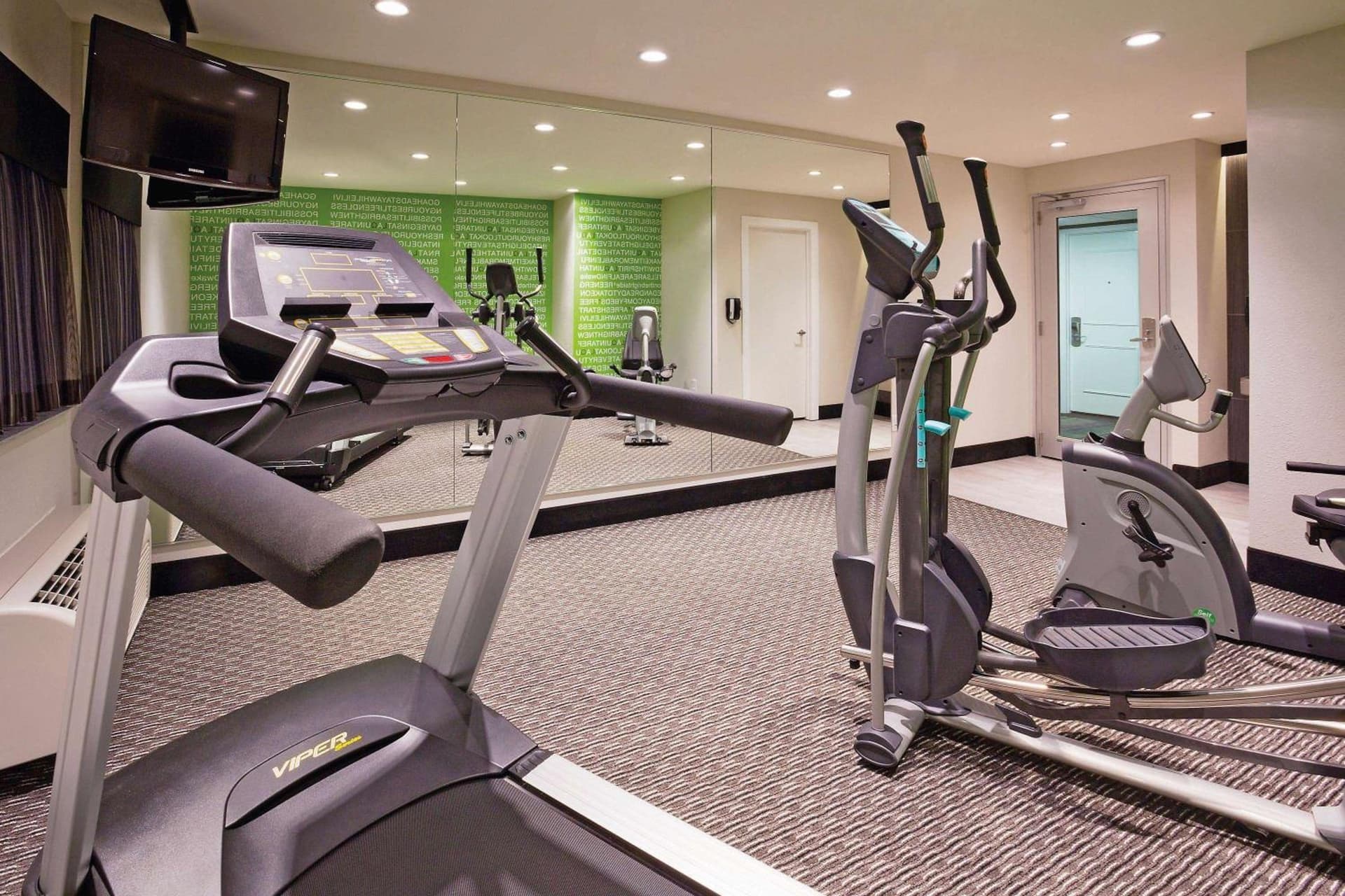 La Quinta Inn by Wyndham Oshkosh gallery photo in Oshkosh, WI — image 20