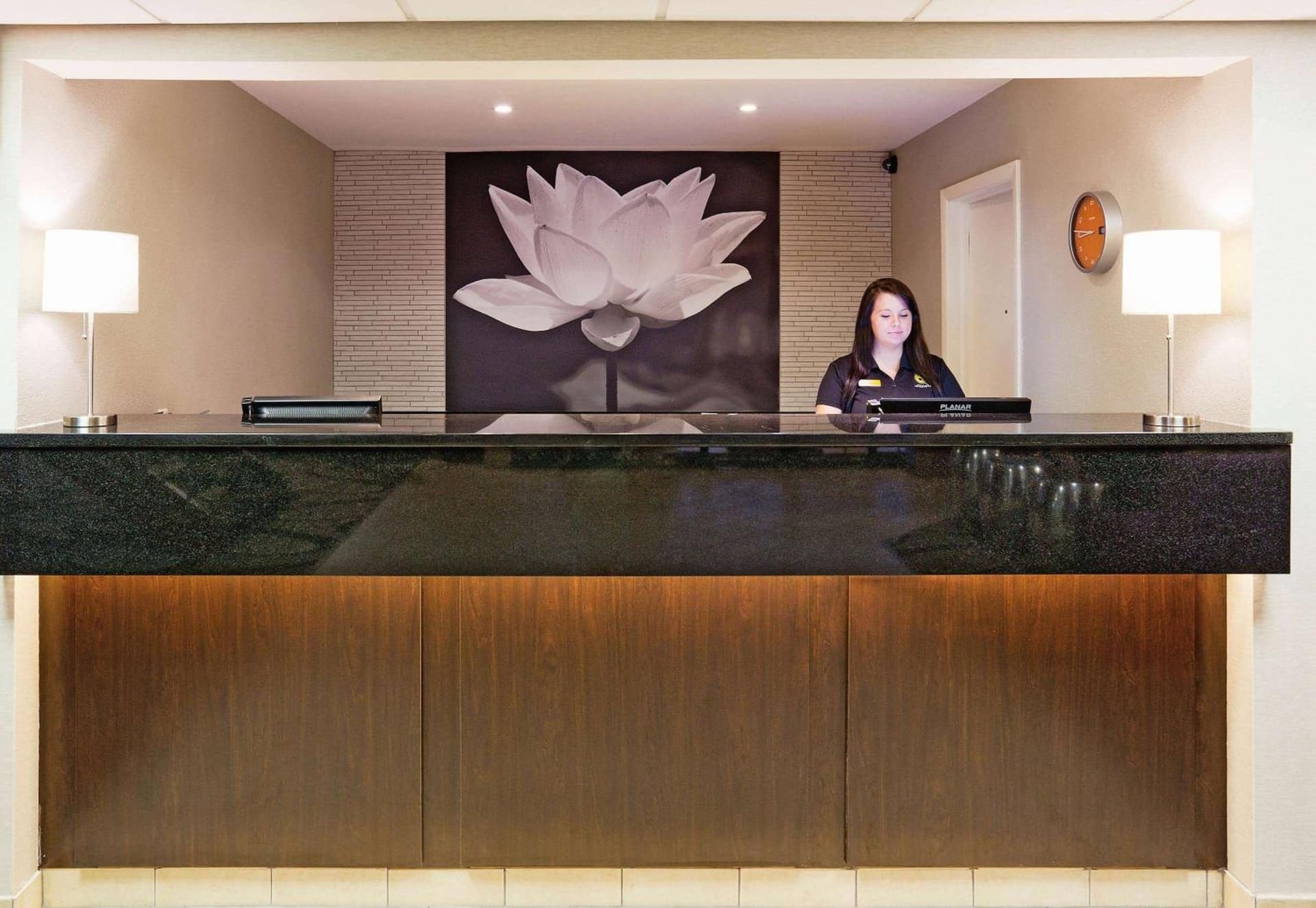 La Quinta Inn by Wyndham Oshkosh interior in Oshkosh, WI — gallery photo 2