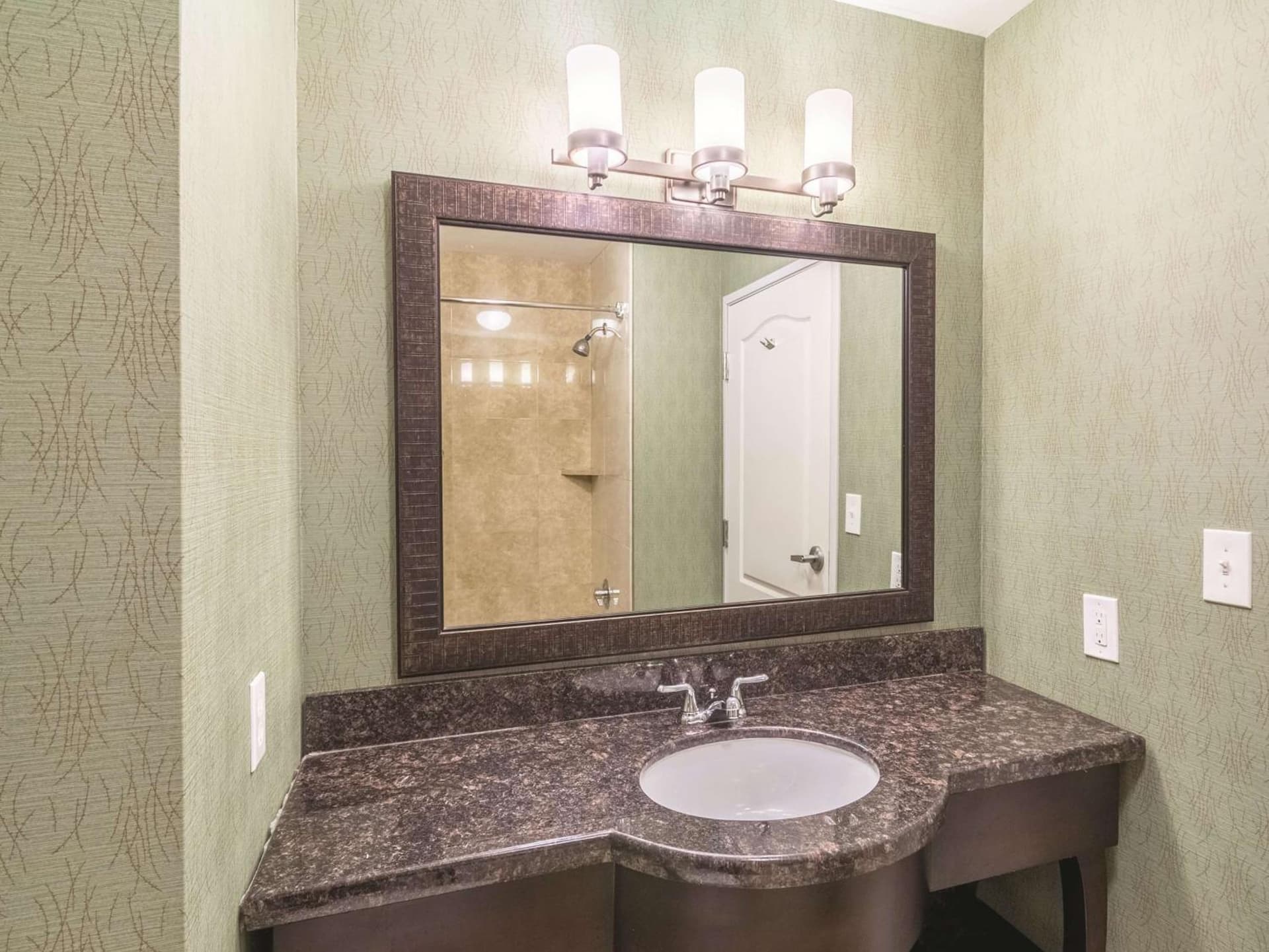 La Quinta by Wyndham Fort Worth - Lake Worth gallery photo in Fort Worth, TX — image 33