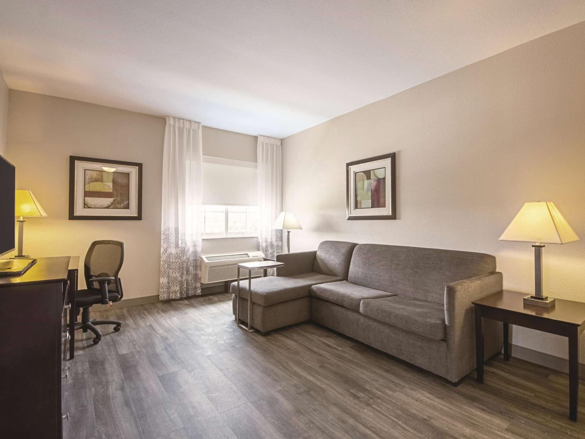 La Quinta by Wyndham McKinney gallery photo in McKinney, TX — image 10