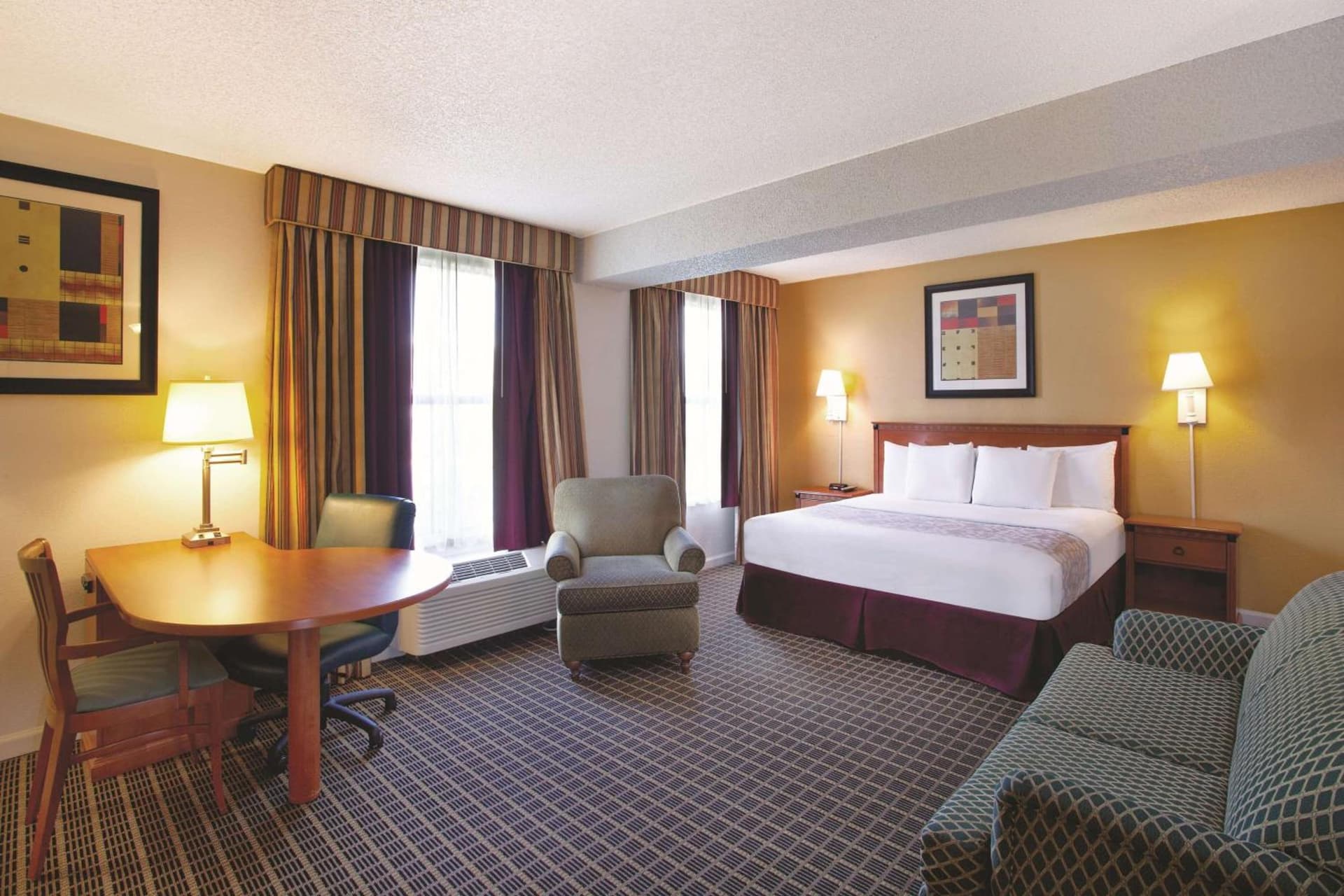 La Quinta Inn by Wyndham Orlando International Drive North gallery photo in Orlando, FL — image 50