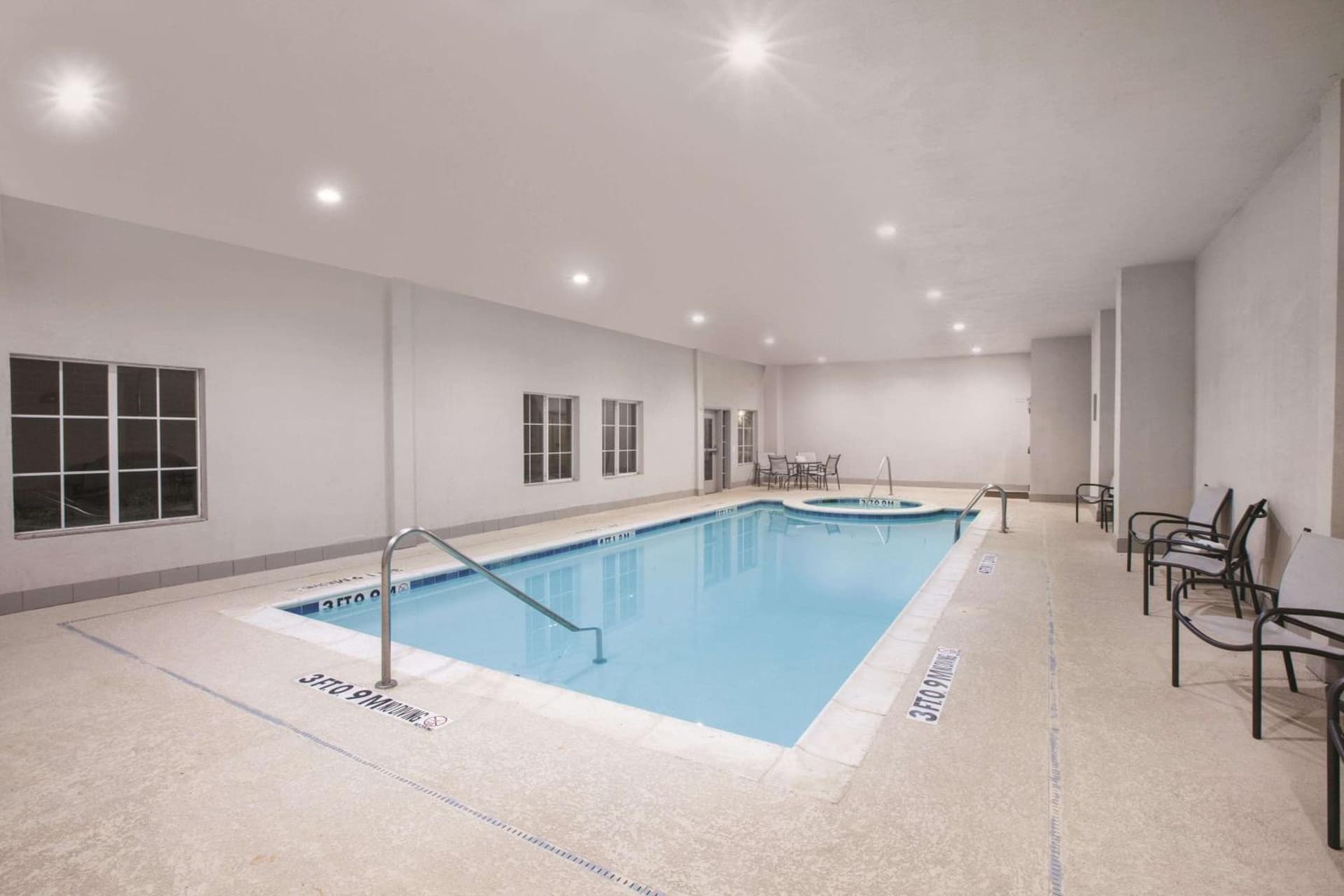 La Quinta by Wyndham Mansfield TX property views in Mansfield, TX — gallery photo 3