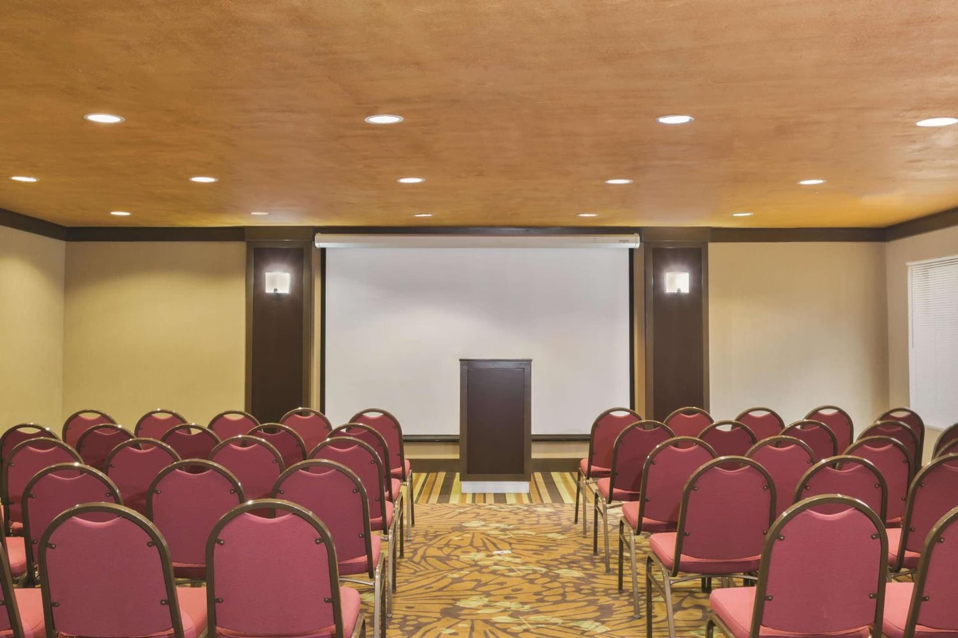 La Quinta Inn by Wyndham Austin North gallery photo in Austin, TX — image 6
