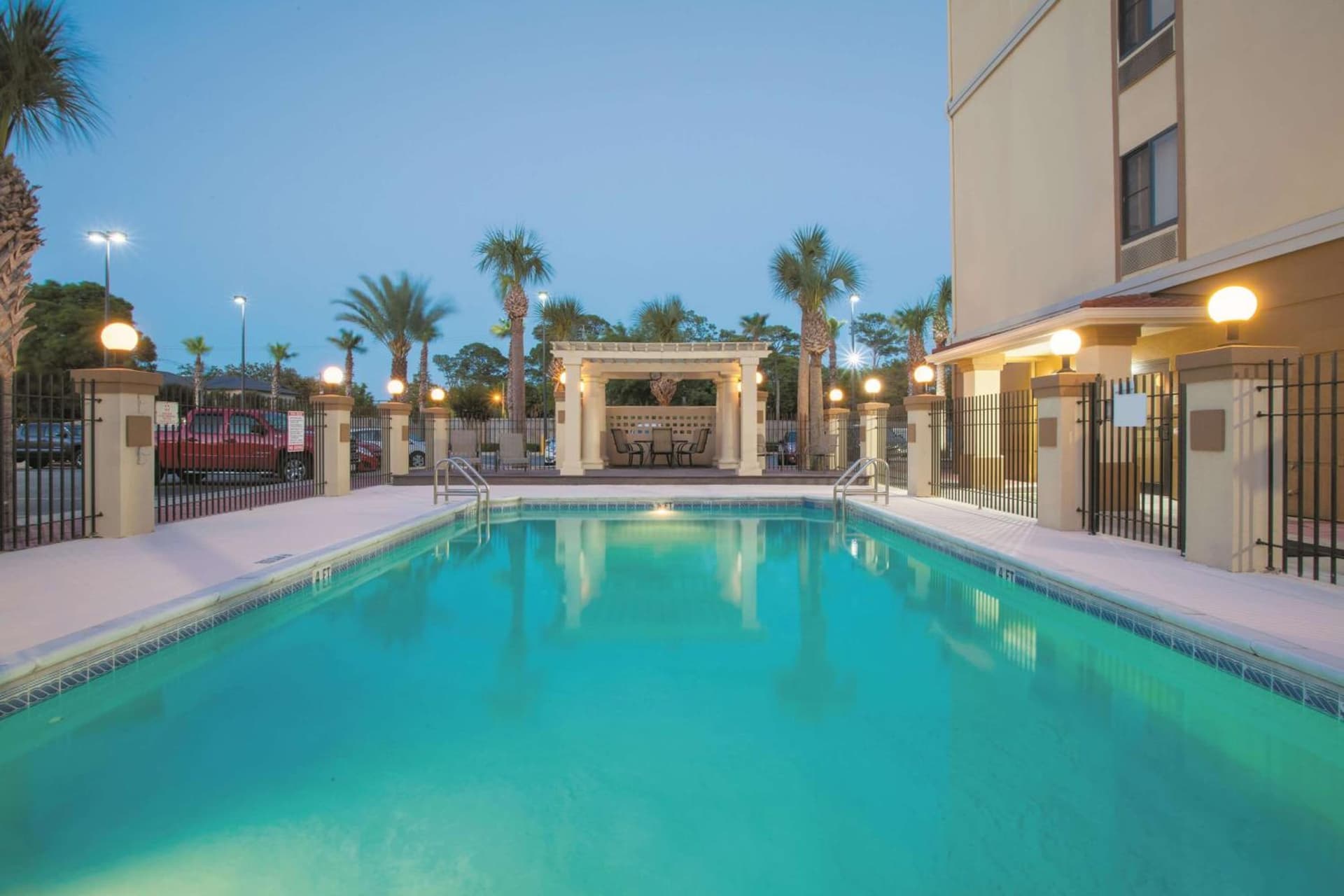 La Quinta by Wyndham Fort Walton Beach property views in Fort Walton Beach, FL — gallery photo 3