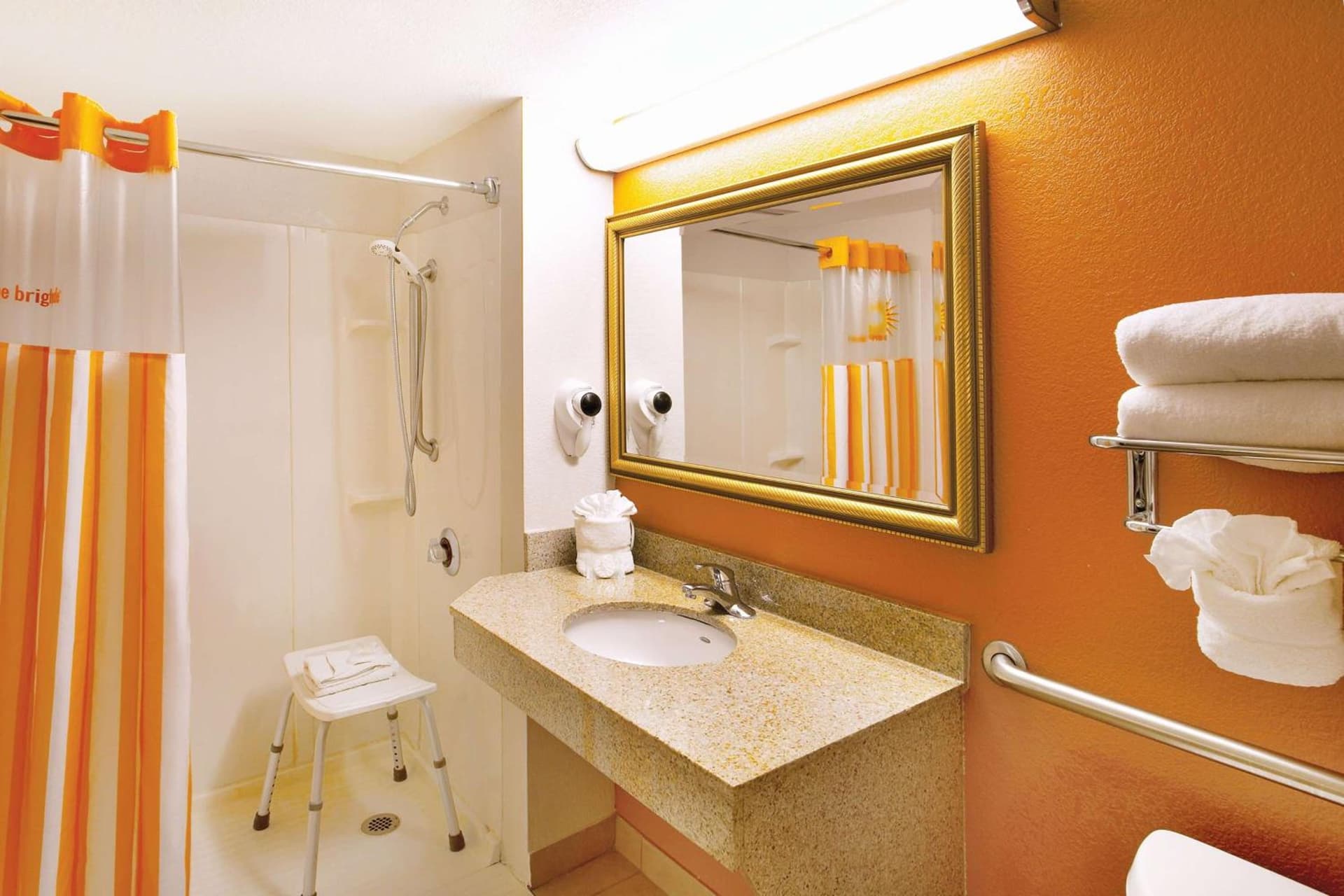 La Quinta Inn by Wyndham Orlando International Drive North gallery photo in Orlando, FL — image 6