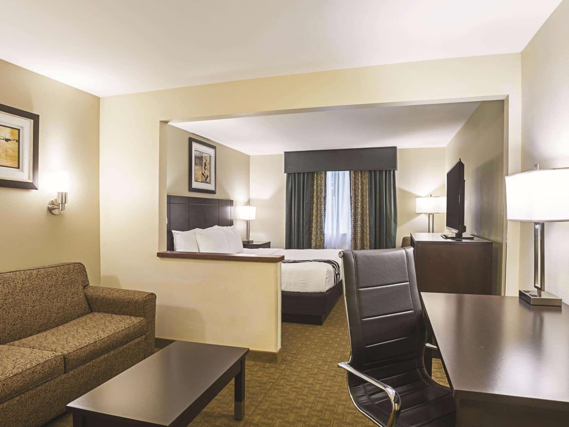 La Quinta Inn by Wyndham Olympia - Lacey gallery photo in Lacey, WA — image 12