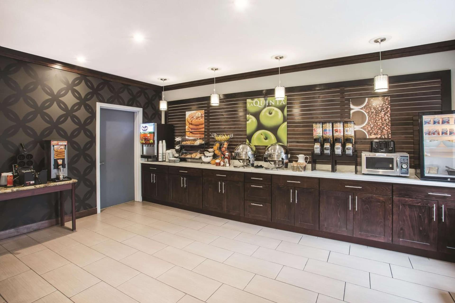 La Quinta Inn by Wyndham Olympia - Lacey gallery photo in Lacey, WA — image 15