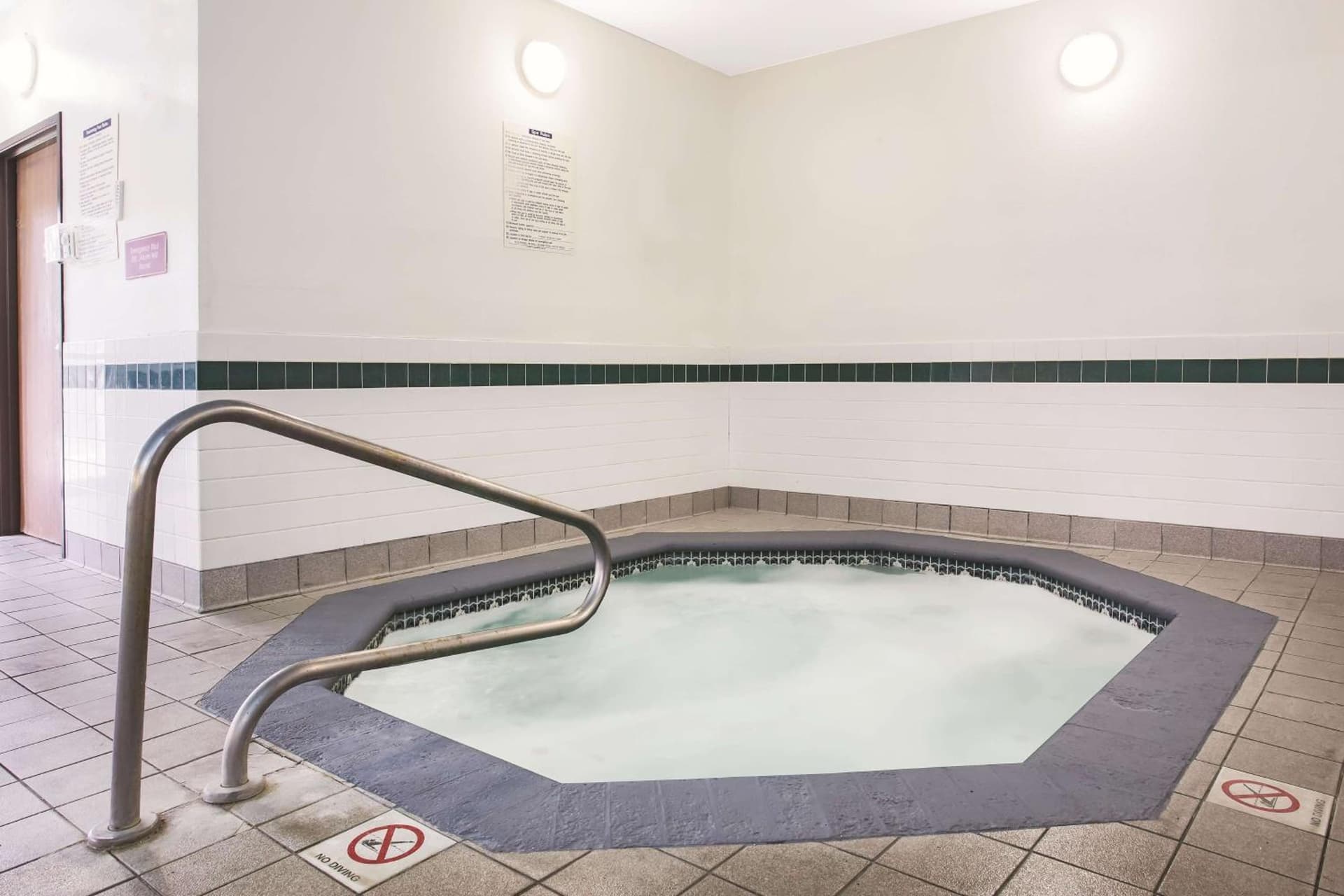 La Quinta Inn by Wyndham Olympia - Lacey gallery photo in Lacey, WA — image 31