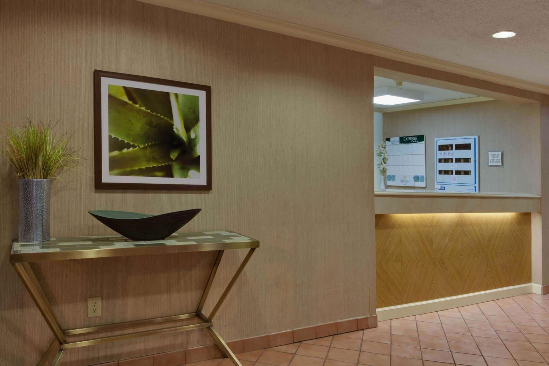 La Quinta by Wyndham Lakeland East gallery photo in Lakeland, FL — image 18
