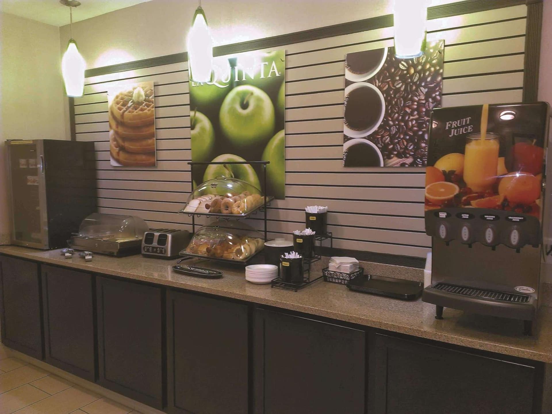 La Quinta Inn by Wyndham Lincoln, Nebraska property views in Lincoln, NE — gallery photo 3