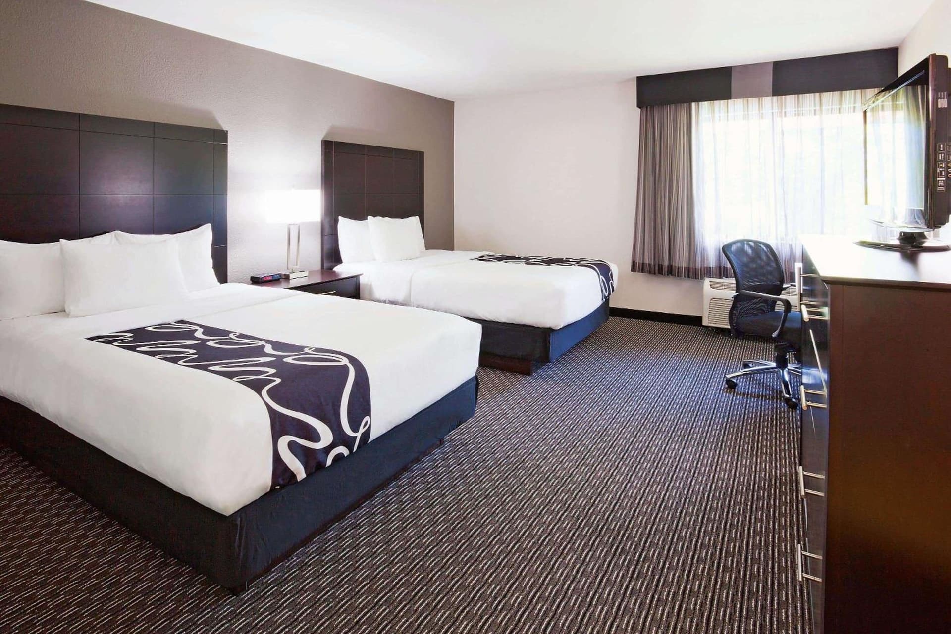 La Quinta Inn by Wyndham Oshkosh gallery photo in Oshkosh, WI — image 57