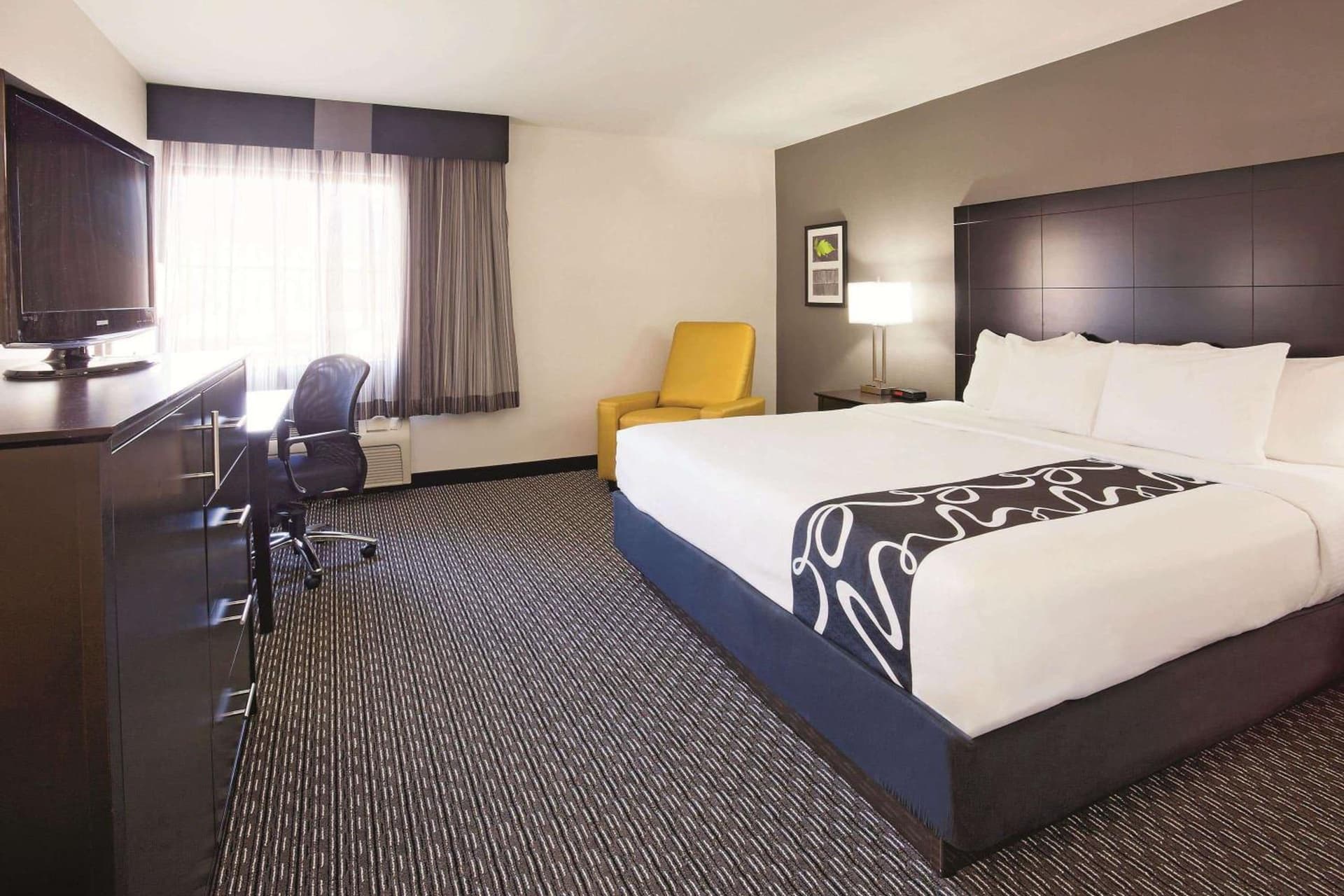 La Quinta Inn by Wyndham Oshkosh gallery photo in Oshkosh, WI — image 32