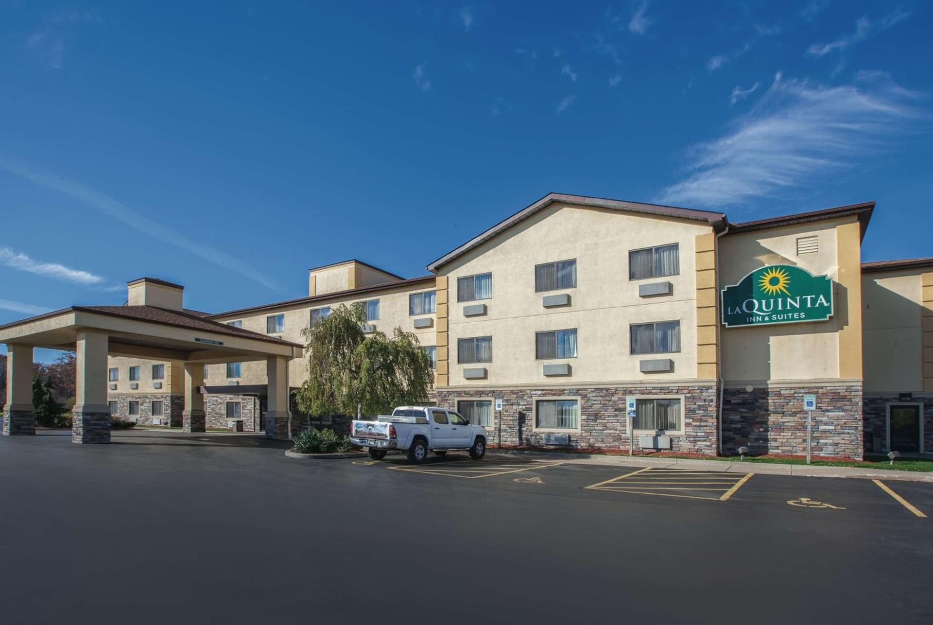 La Quinta by Wyndham Erie gallery photo in Erie, PA — image 13