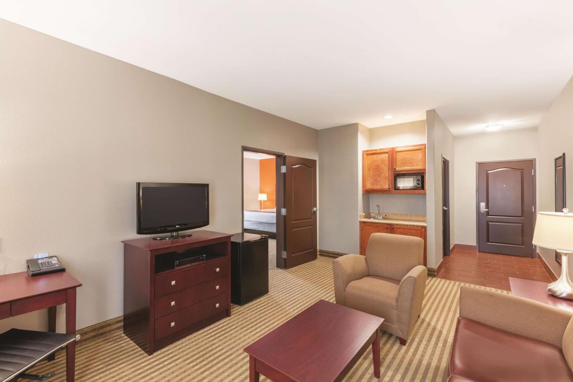 La Quinta by Wyndham Houston IAH Bush Intl Airport E gallery photo in Humble, TX — image 11