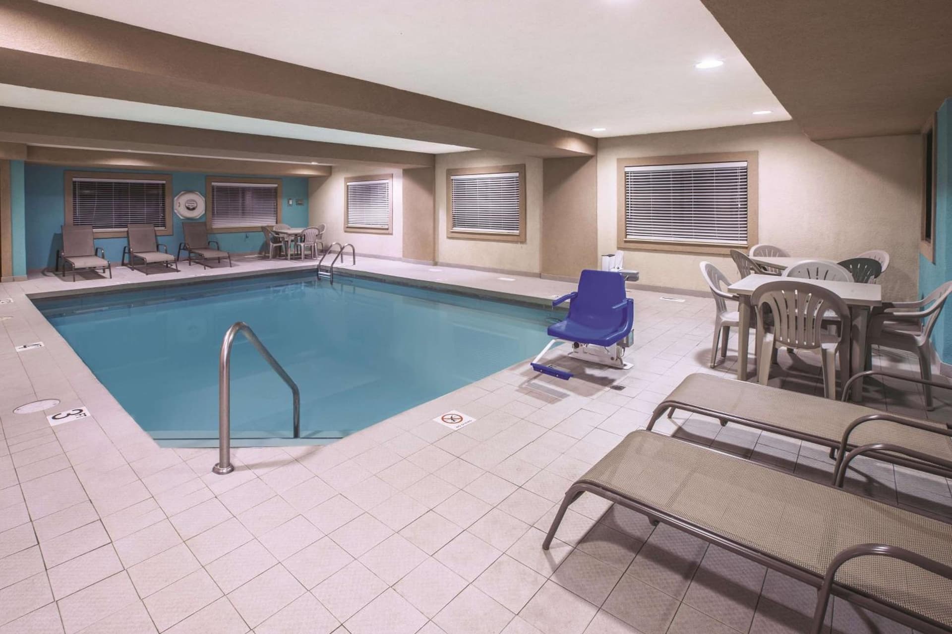 La Quinta by Wyndham Erie gallery photo in Erie, PA — image 20