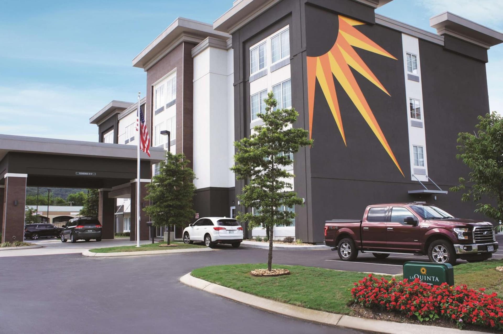 La Quinta by Wyndham Chattanooga - Lookout Mtn interior in Chattanooga, TN — gallery photo 2