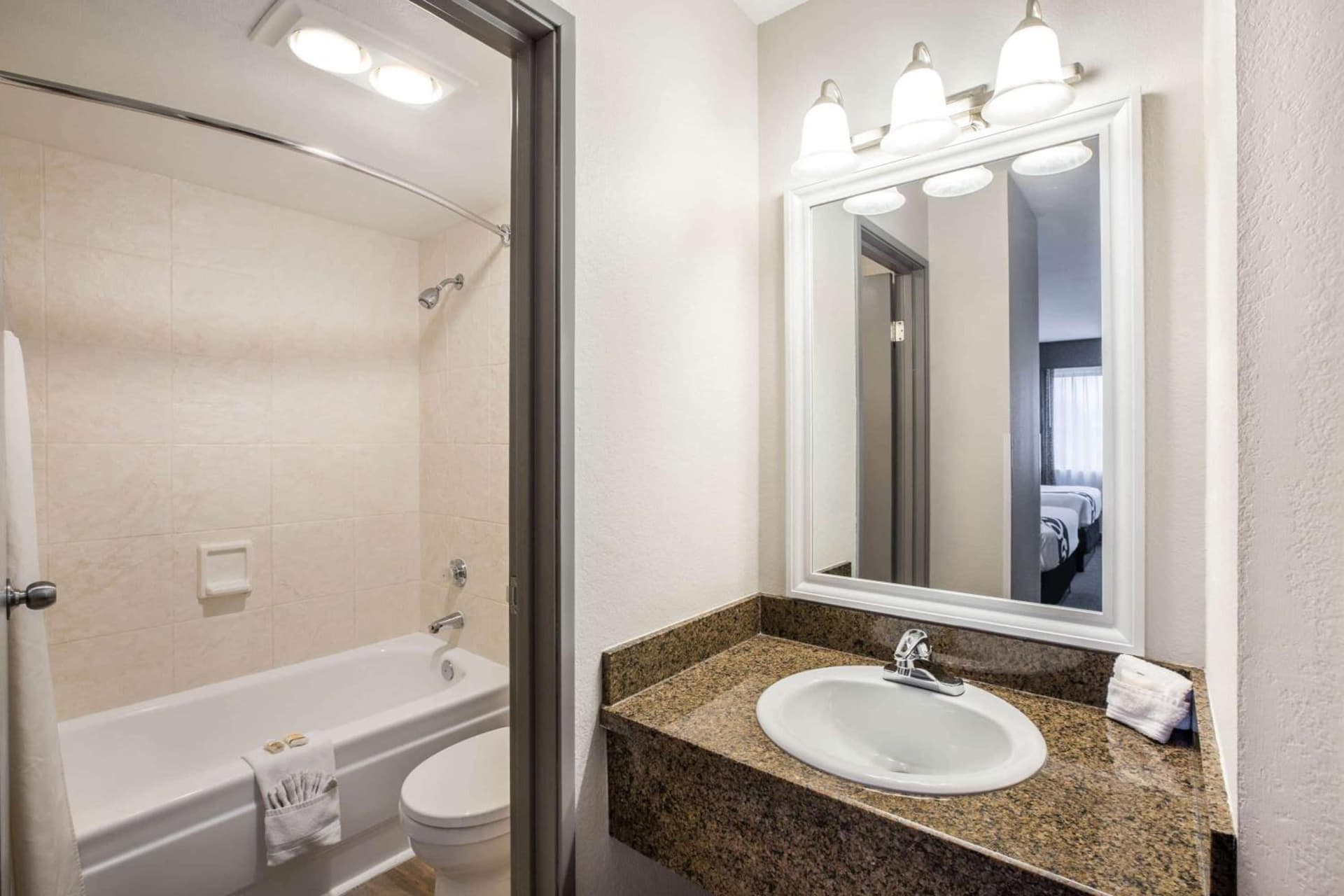 La Quinta Inn by Wyndham Everett gallery photo in Everett, WA — image 11