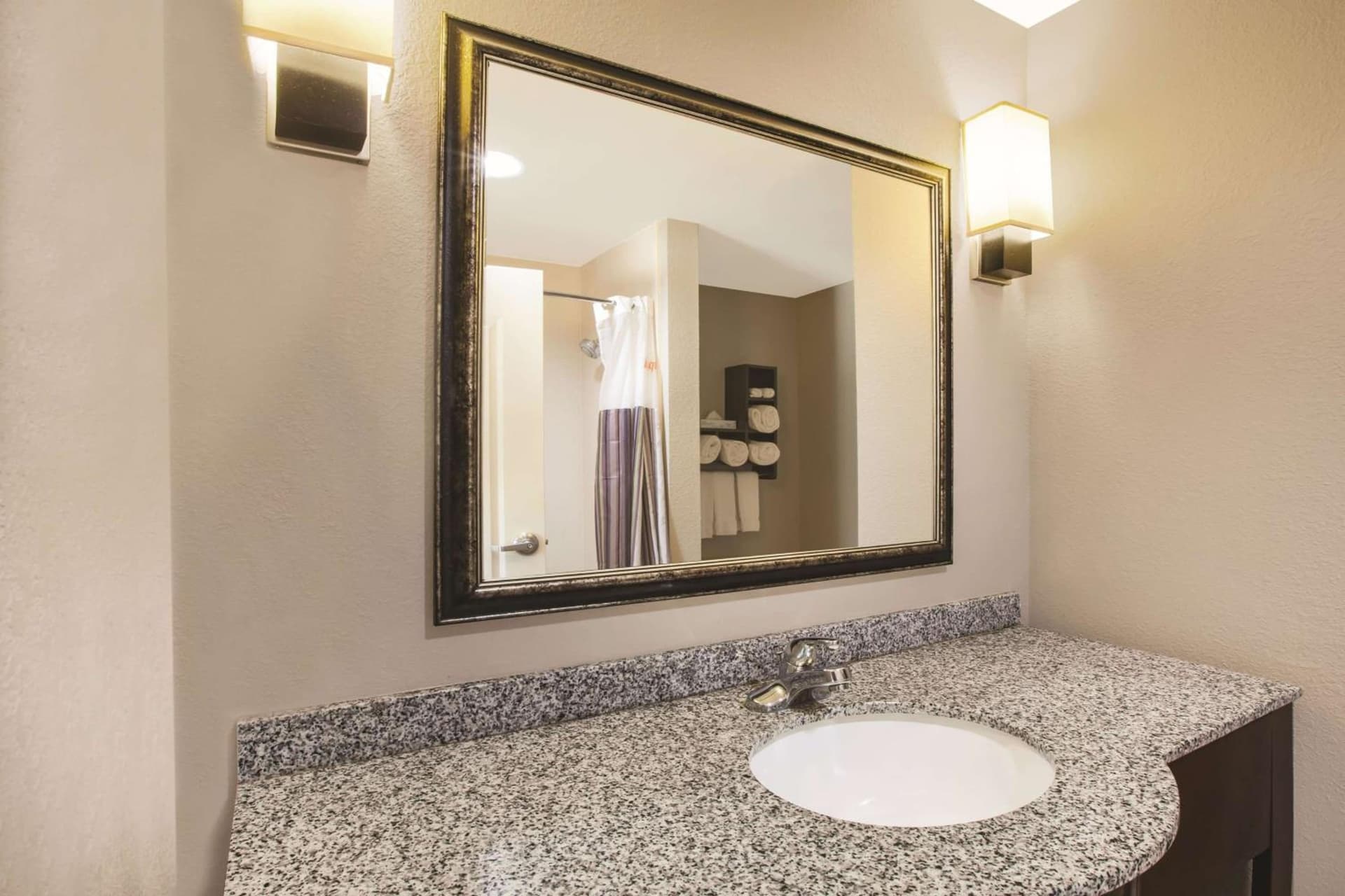 La Quinta by Wyndham Baton Rouge Denham Springs gallery photo in Baton Rouge, LA — image 27