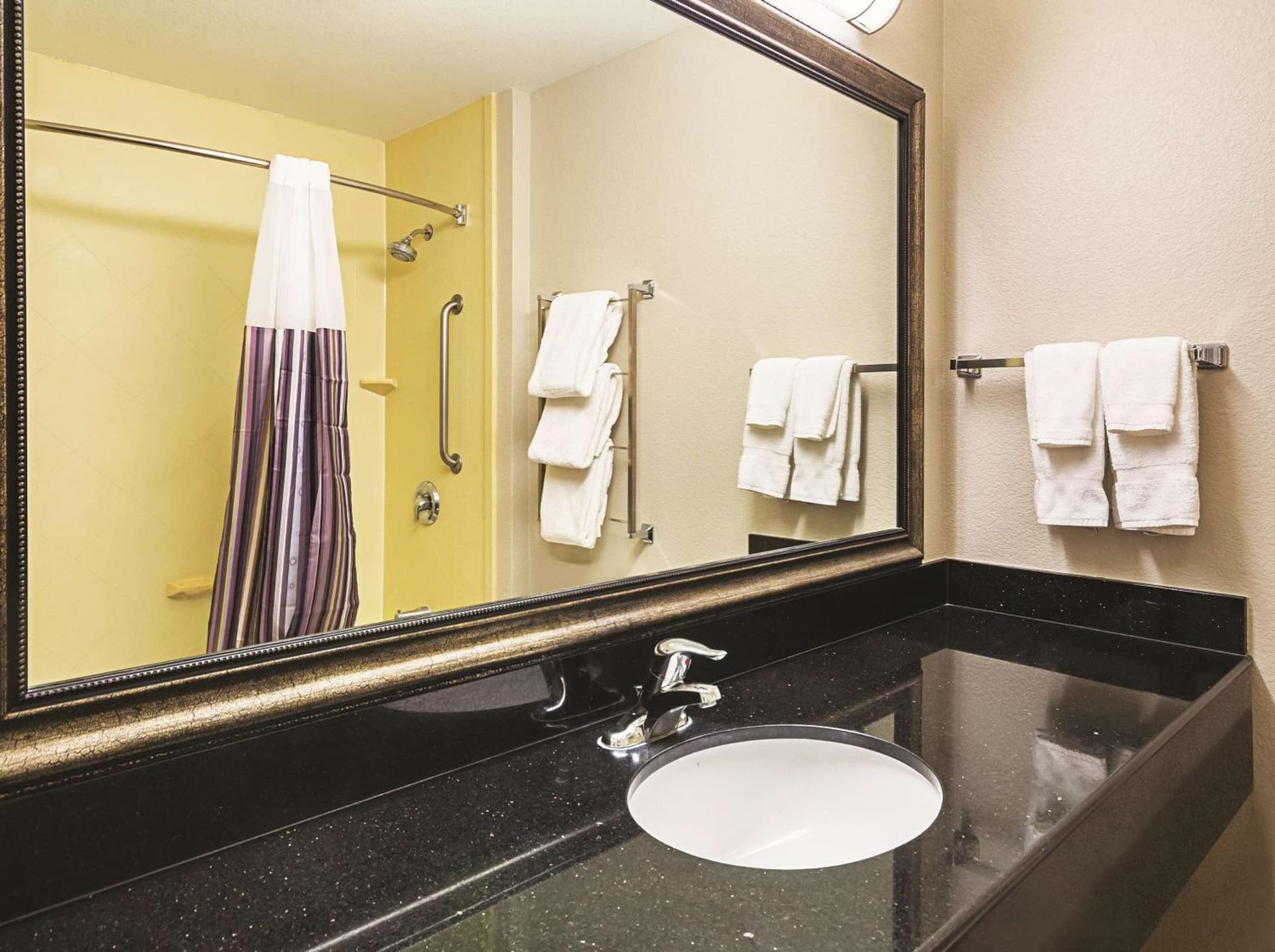 La Quinta by Wyndham Fresno Northwest gallery photo in Fresno, CA — image 9