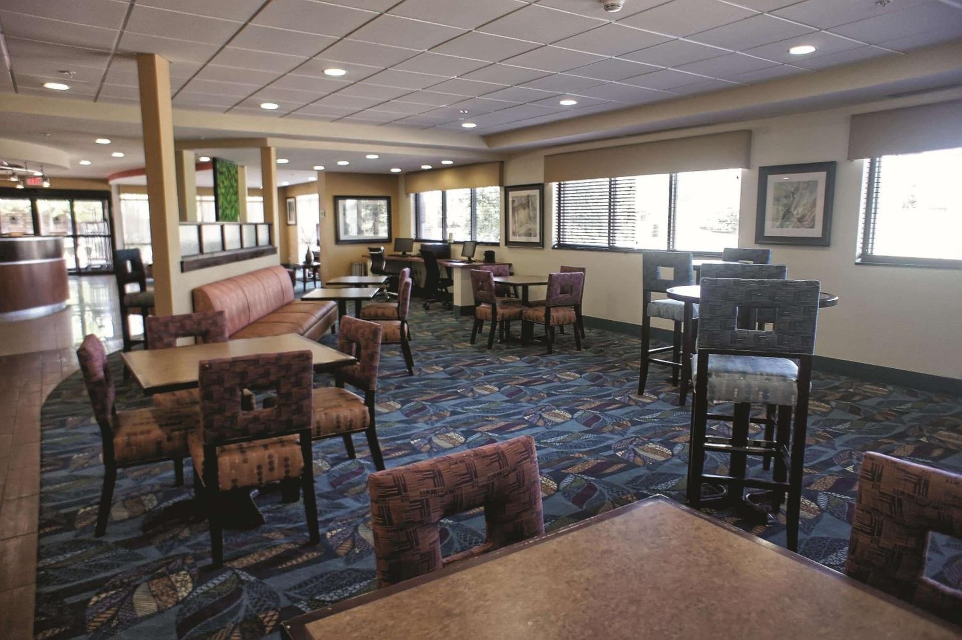 La Quinta by Wyndham Edmond gallery photo in Edmond, OK — image 38