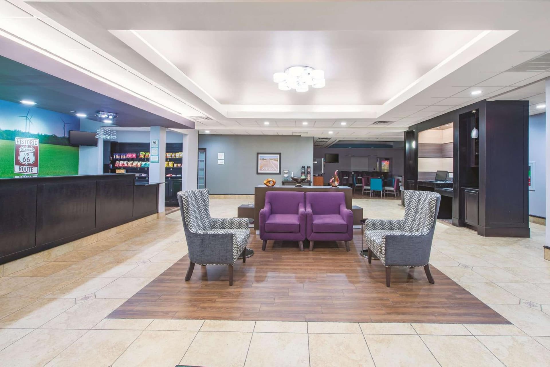 La Quinta by Wyndham Tulsa Airport / Expo Square interior in Tulsa, OK — gallery photo 2