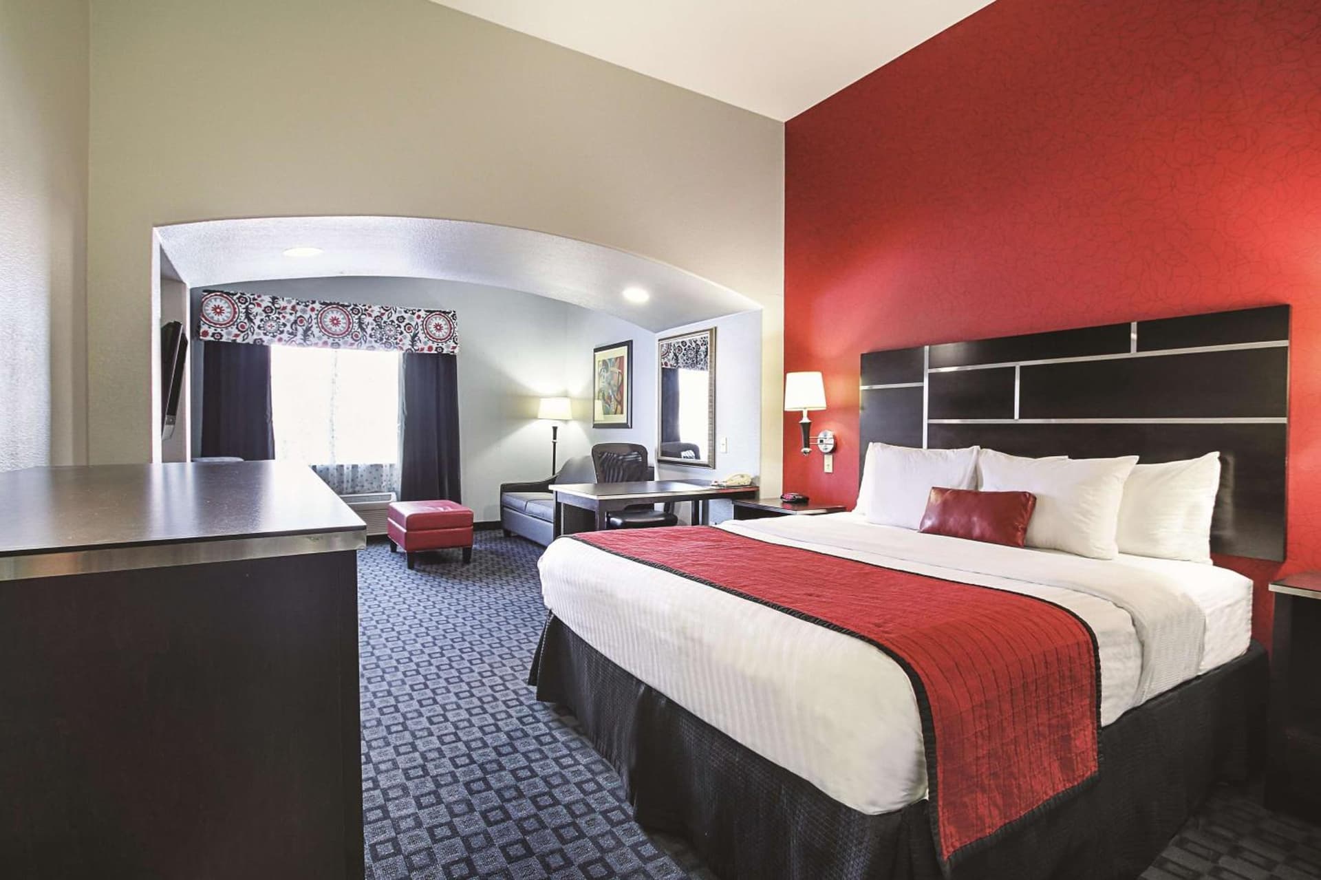 La Quinta Inn & Suites by Wyndham South Dallas - Hutchins gallery photo in Hutchins, TX — image 11