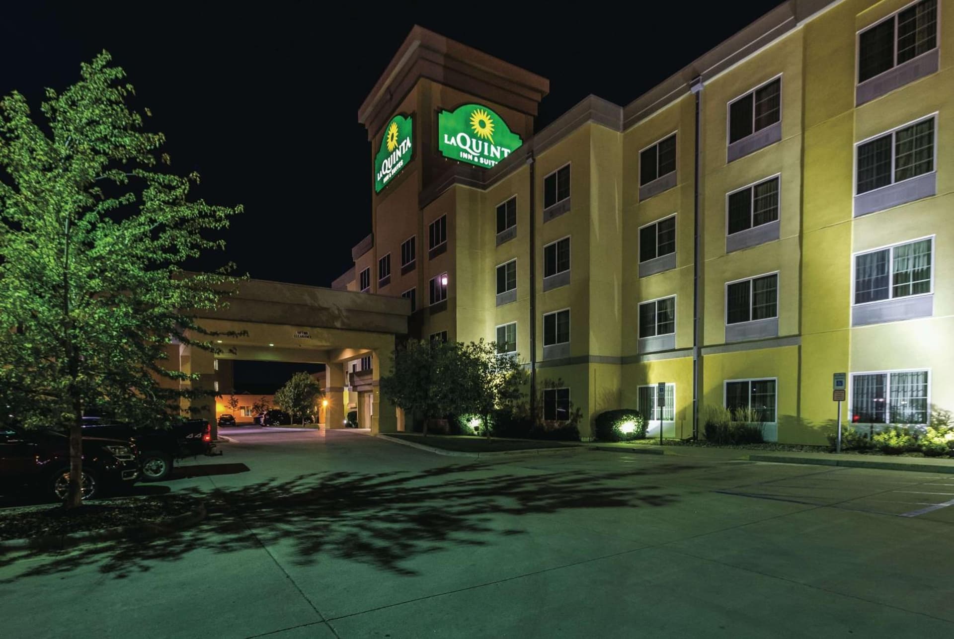 La Quinta by Wyndham Fargo-Medical Center interior in Fargo, ND — gallery photo 2