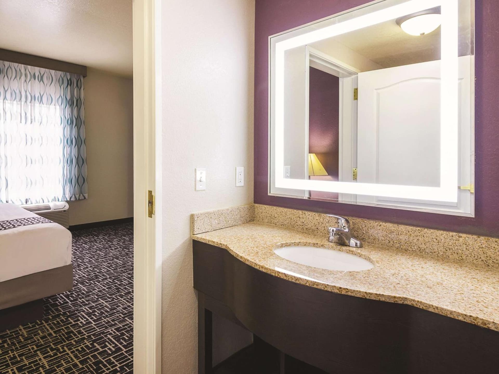 La Quinta by Wyndham Bowling Green gallery photo in Bowling Green, KY — image 22