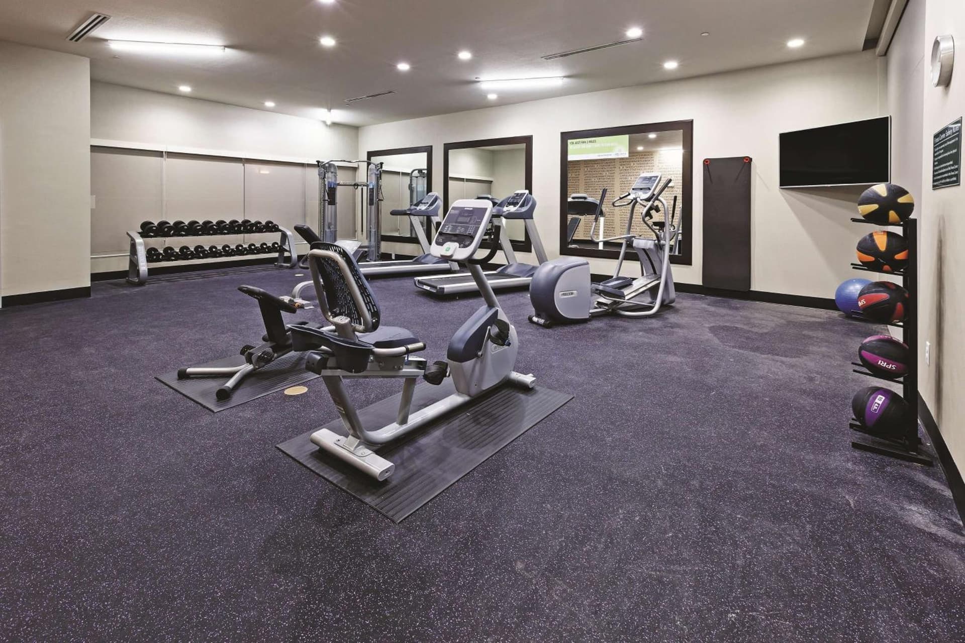 La Quinta by Wyndham College Station South gallery photo in College Station, TX — image 29