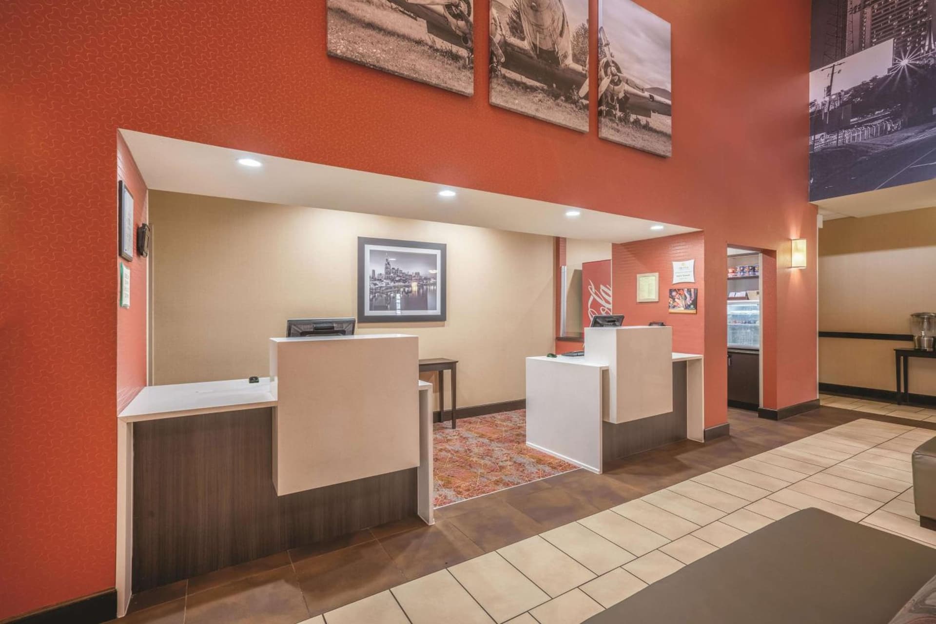 La Quinta by Wyndham Smyrna TN - Nashville interior in Smyrna, TN — gallery photo 2