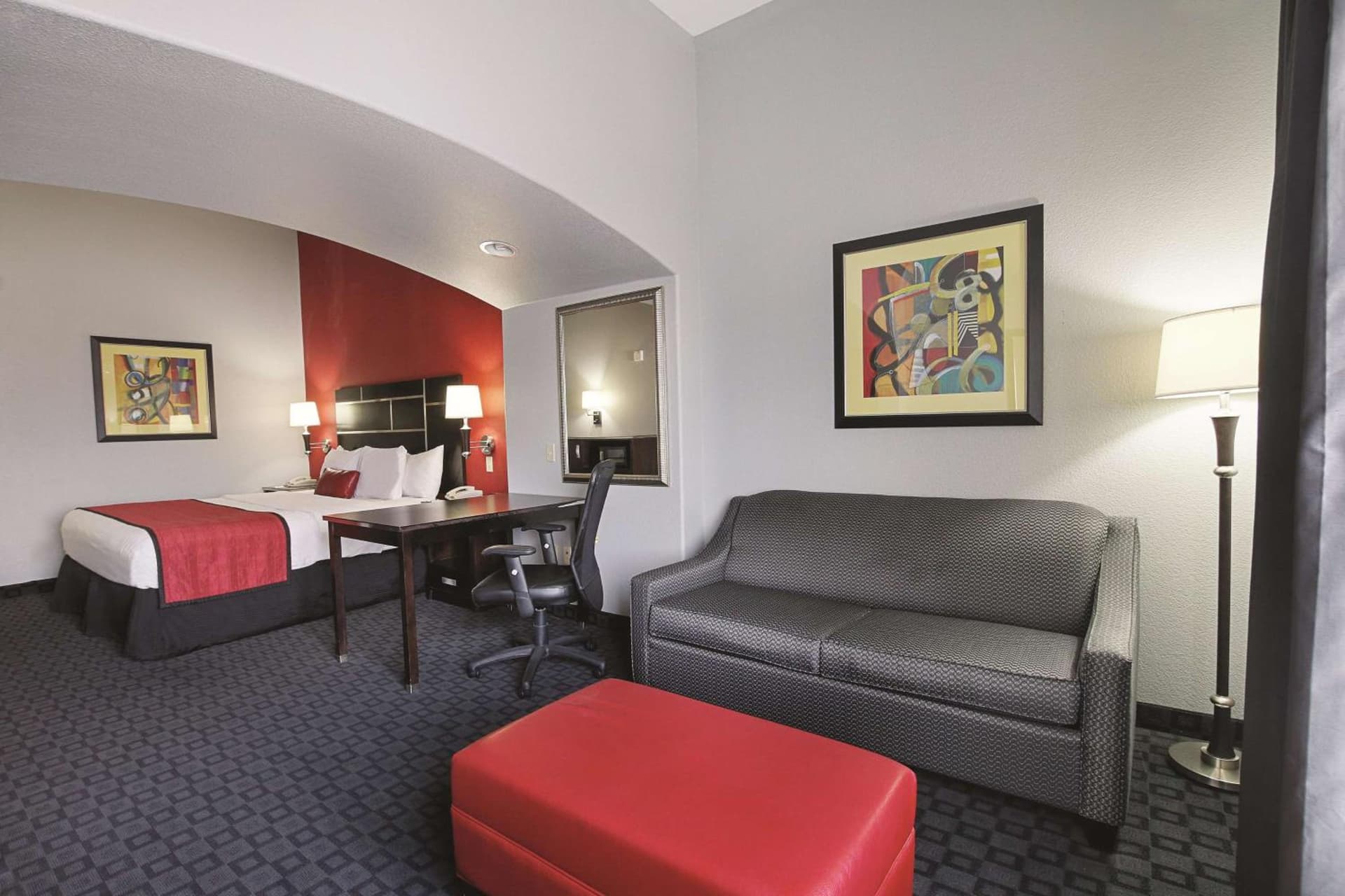 La Quinta Inn & Suites by Wyndham South Dallas - Hutchins gallery photo in Hutchins, TX — image 15