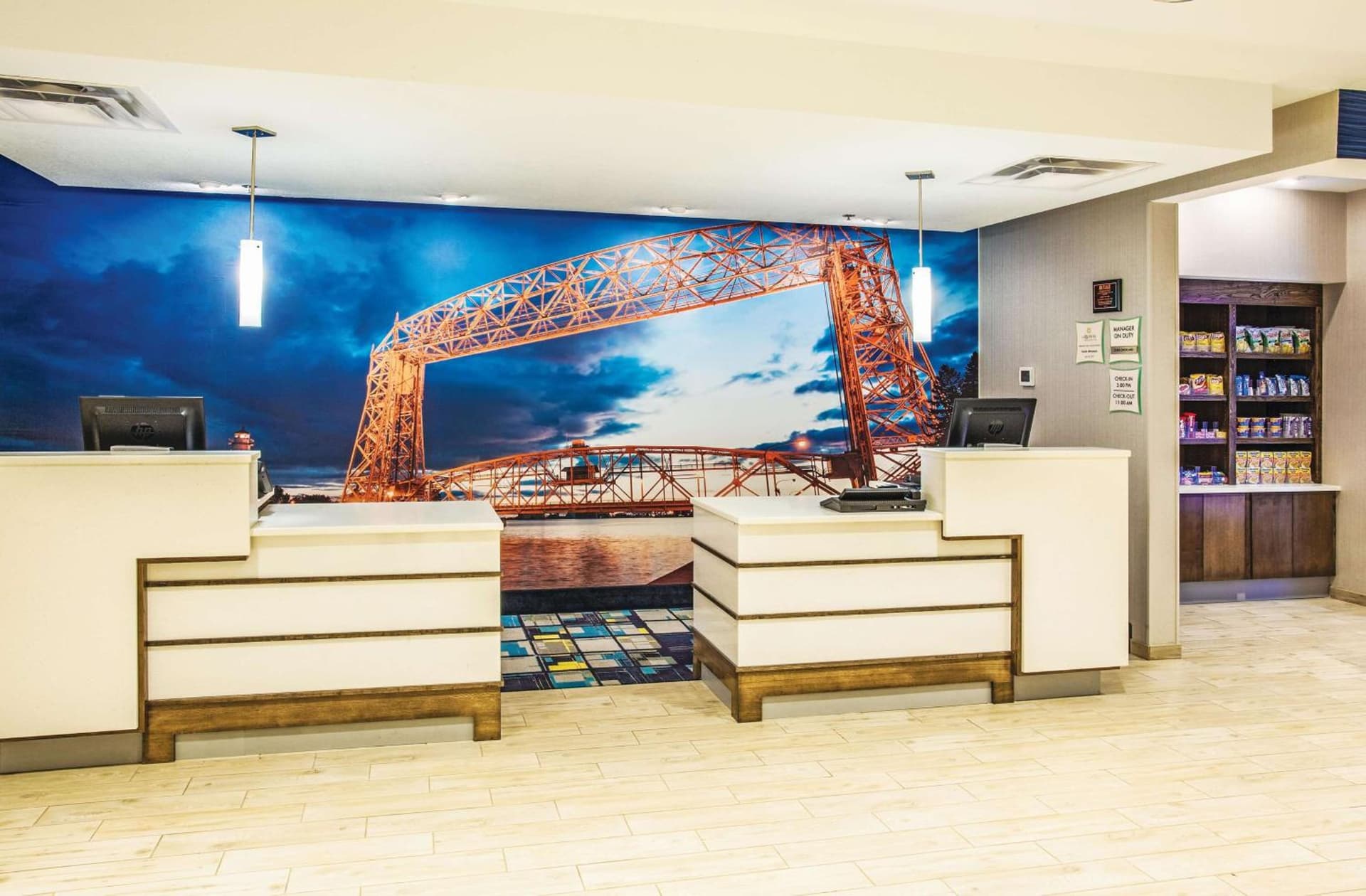 La Quinta by Wyndham Duluth gallery photo in Duluth, MN — image 14