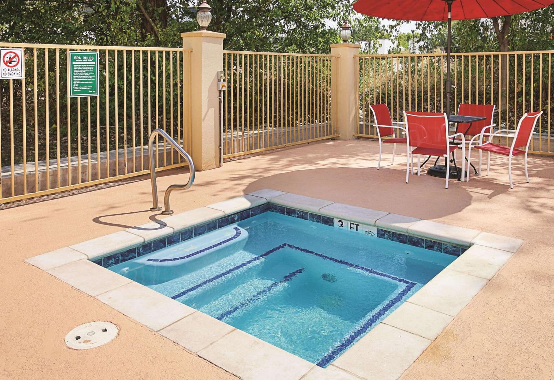 La Quinta Inn & Suites by Wyndham South Dallas - Hutchins gallery photo in Hutchins, TX — image 36