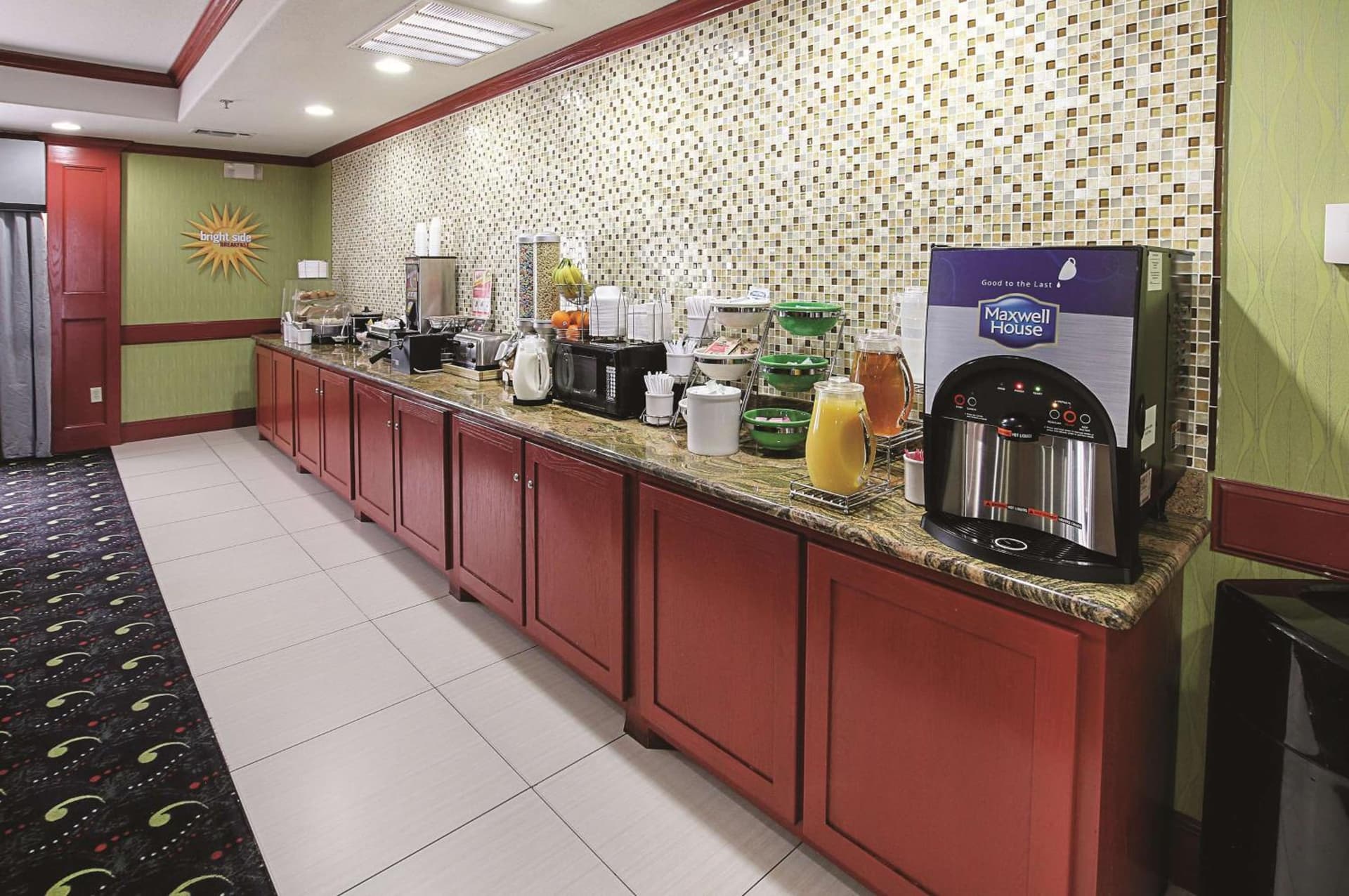 La Quinta Inn & Suites by Wyndham South Dallas - Hutchins gallery photo in Hutchins, TX — image 23