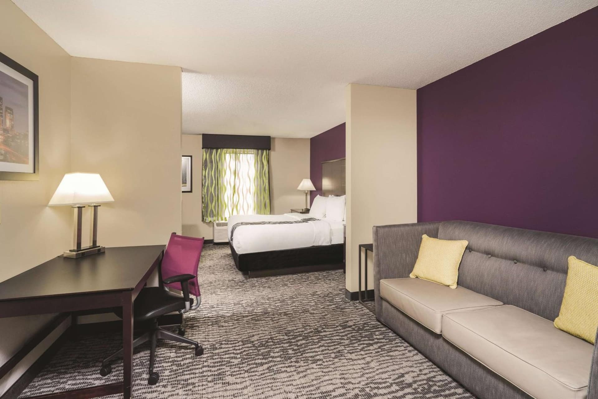La Quinta Inn & Suites by Wyndham Louisville East gallery photo in Louisville, KY — image 51