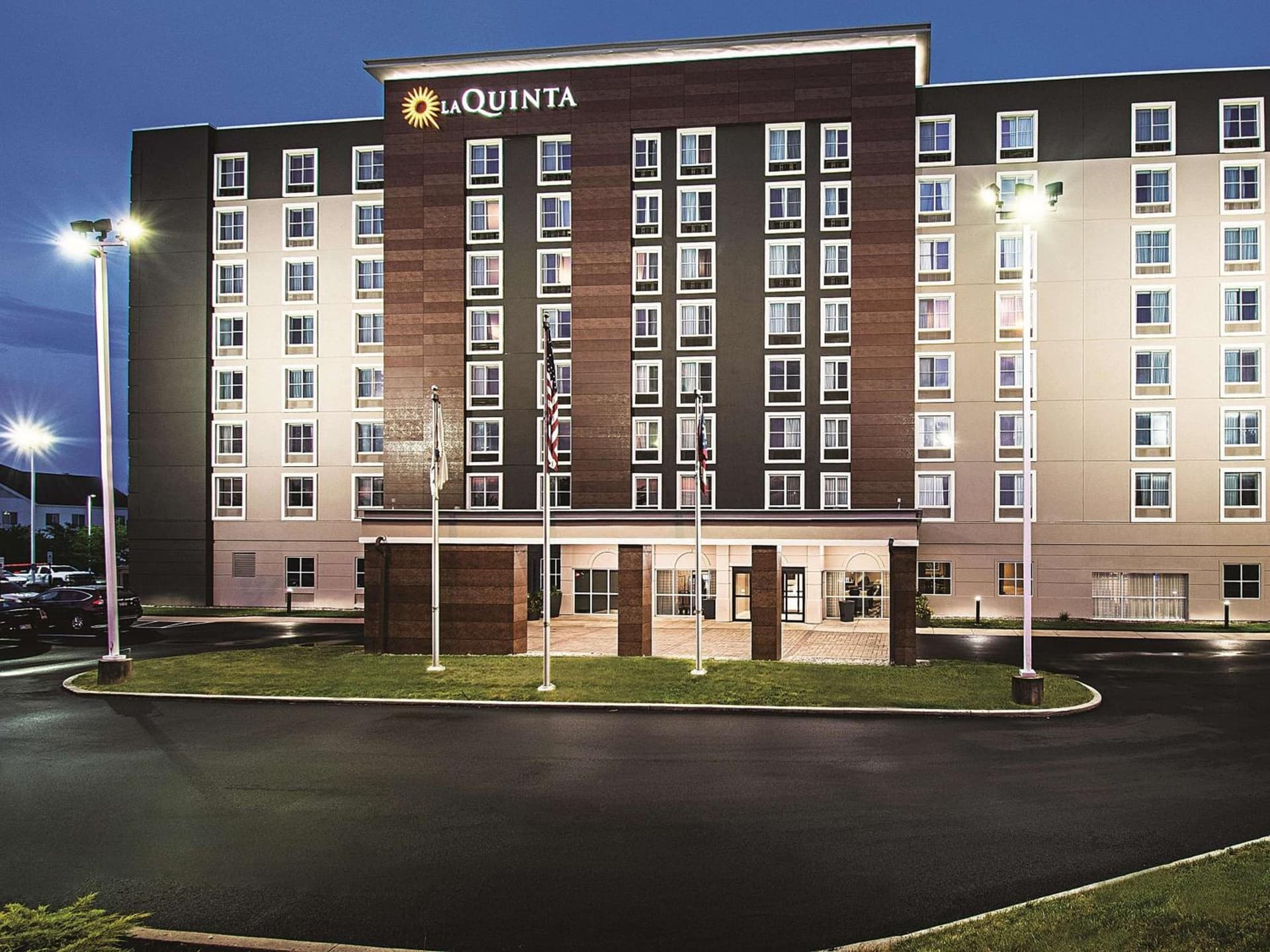 La Quinta by Wyndham Cincinnati Sharonville featured exterior or lobby in Sharonville, OH — similar hotel