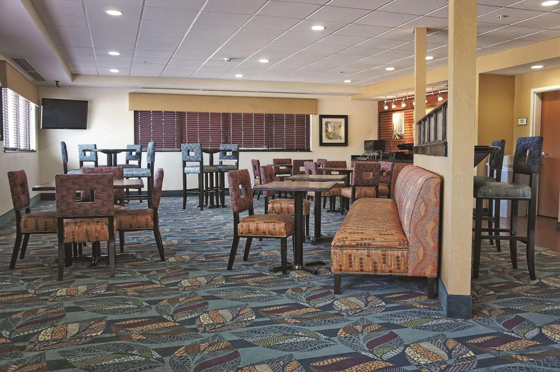 La Quinta by Wyndham Edmond gallery photo in Edmond, OK — image 18
