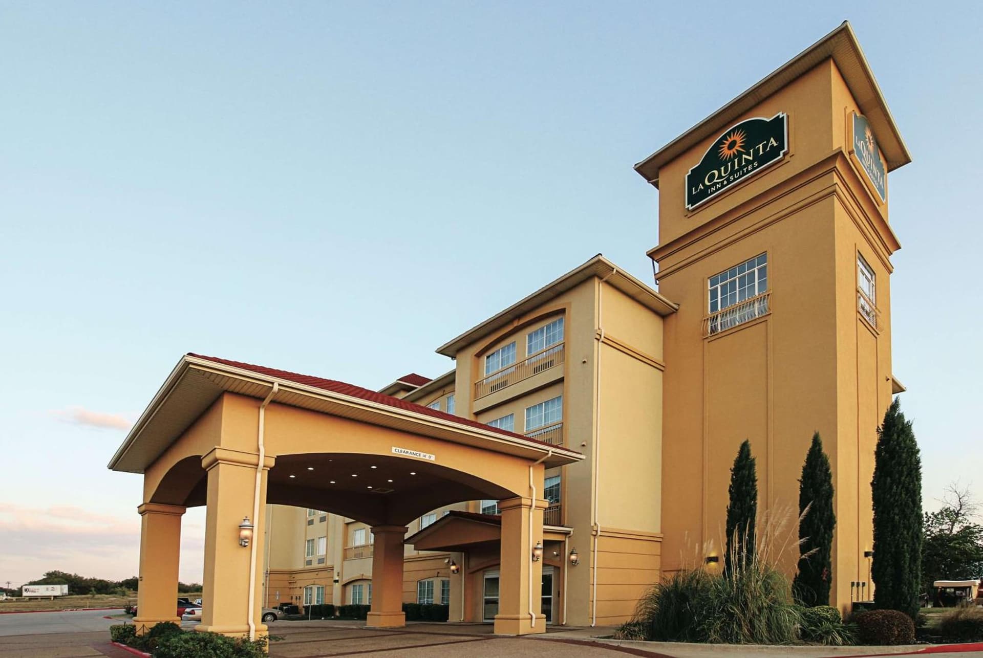 La Quinta Inn & Suites by Wyndham South Dallas - Hutchins gallery photo in Hutchins, TX — image 31