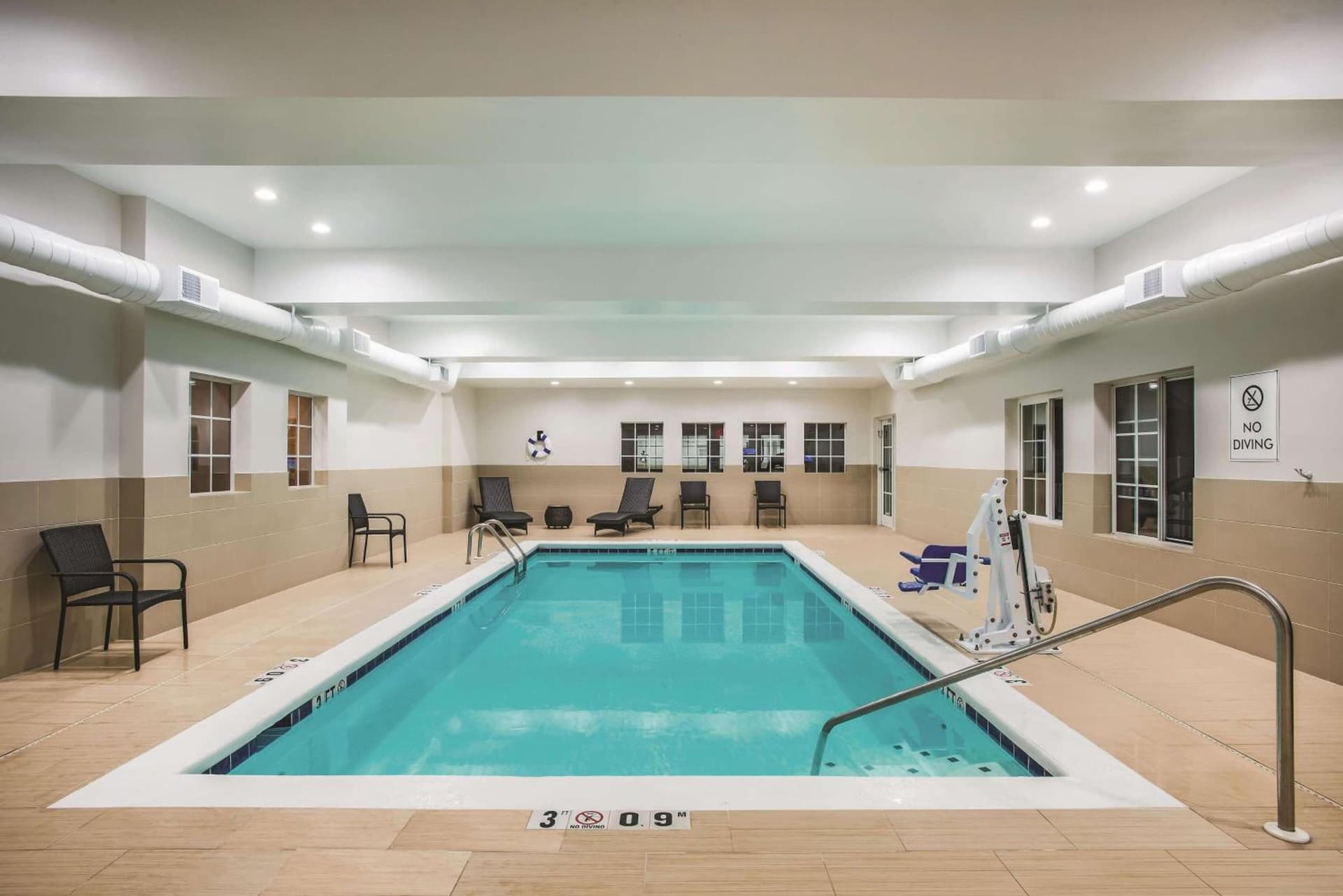 La Quinta by Wyndham Chambersburg gallery photo in Chambersburg, PA — image 9