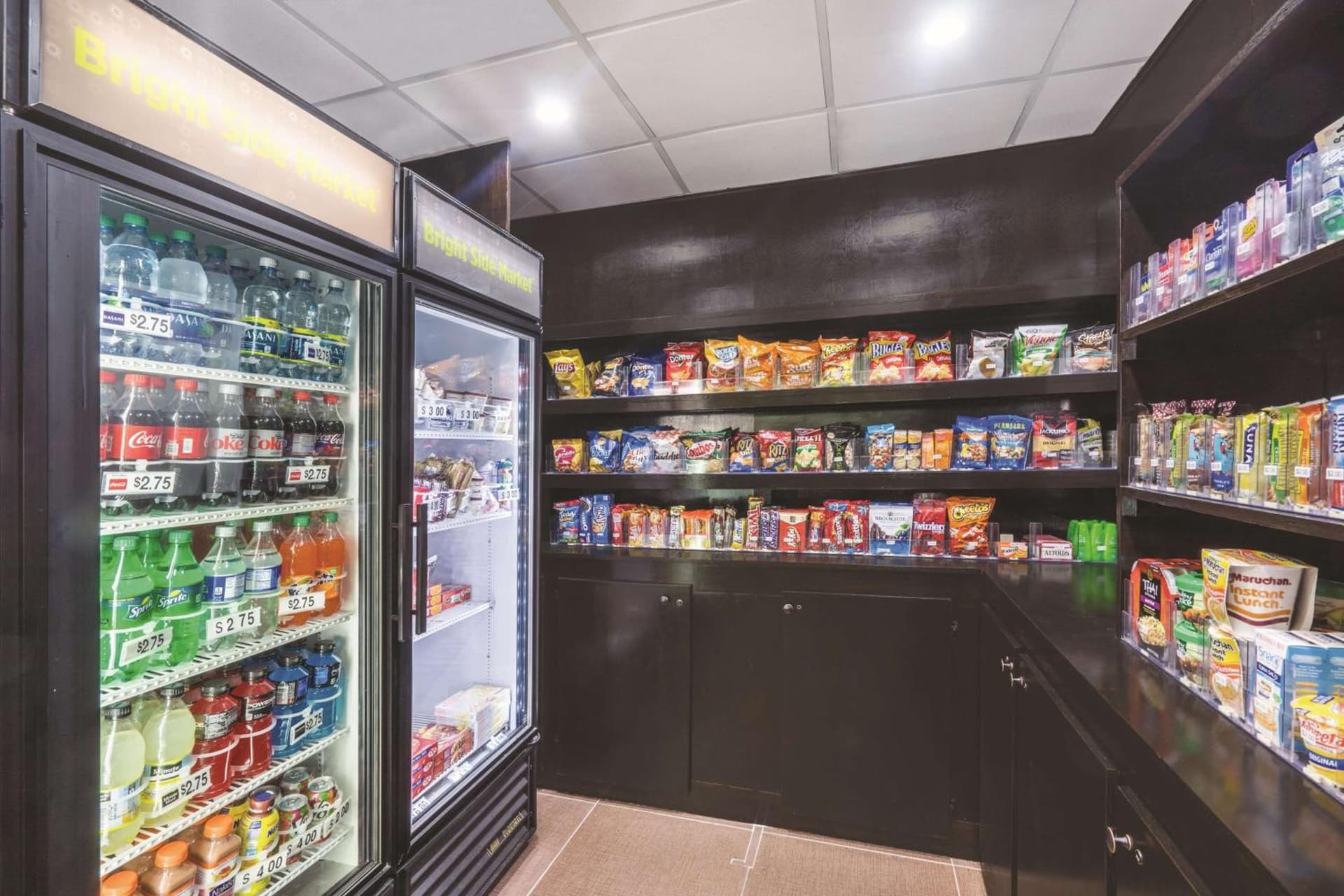 La Quinta Inn & Suites by Wyndham Louisville East gallery photo in Louisville, KY — image 34
