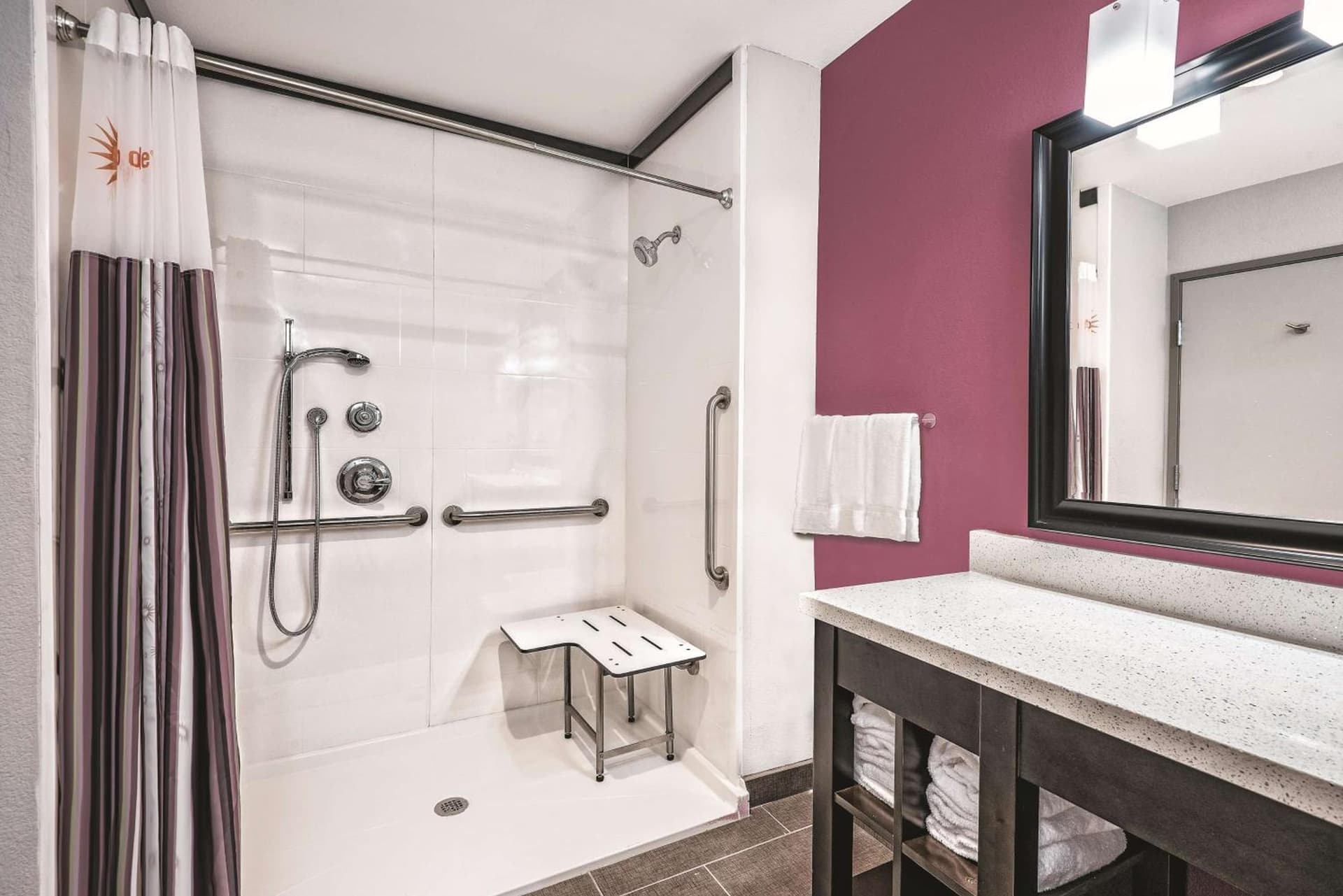 La Quinta by Wyndham Dallas Grand Prairie North gallery photo in Grand Prairie, TX — image 48