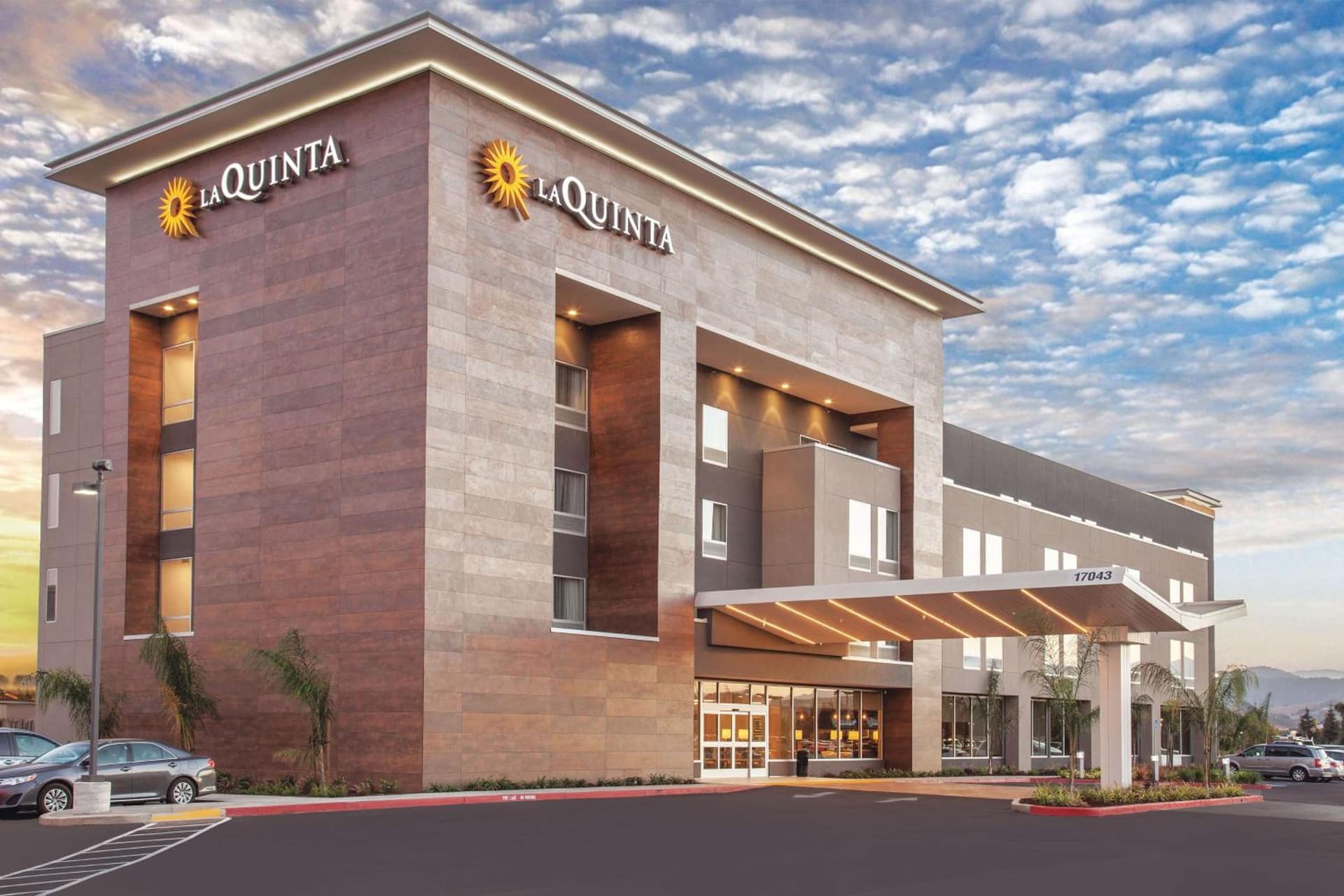 La Quinta by Wyndham Morgan Hill-San Jose South featured exterior or lobby in Morgan Hill, CA — similar hotel