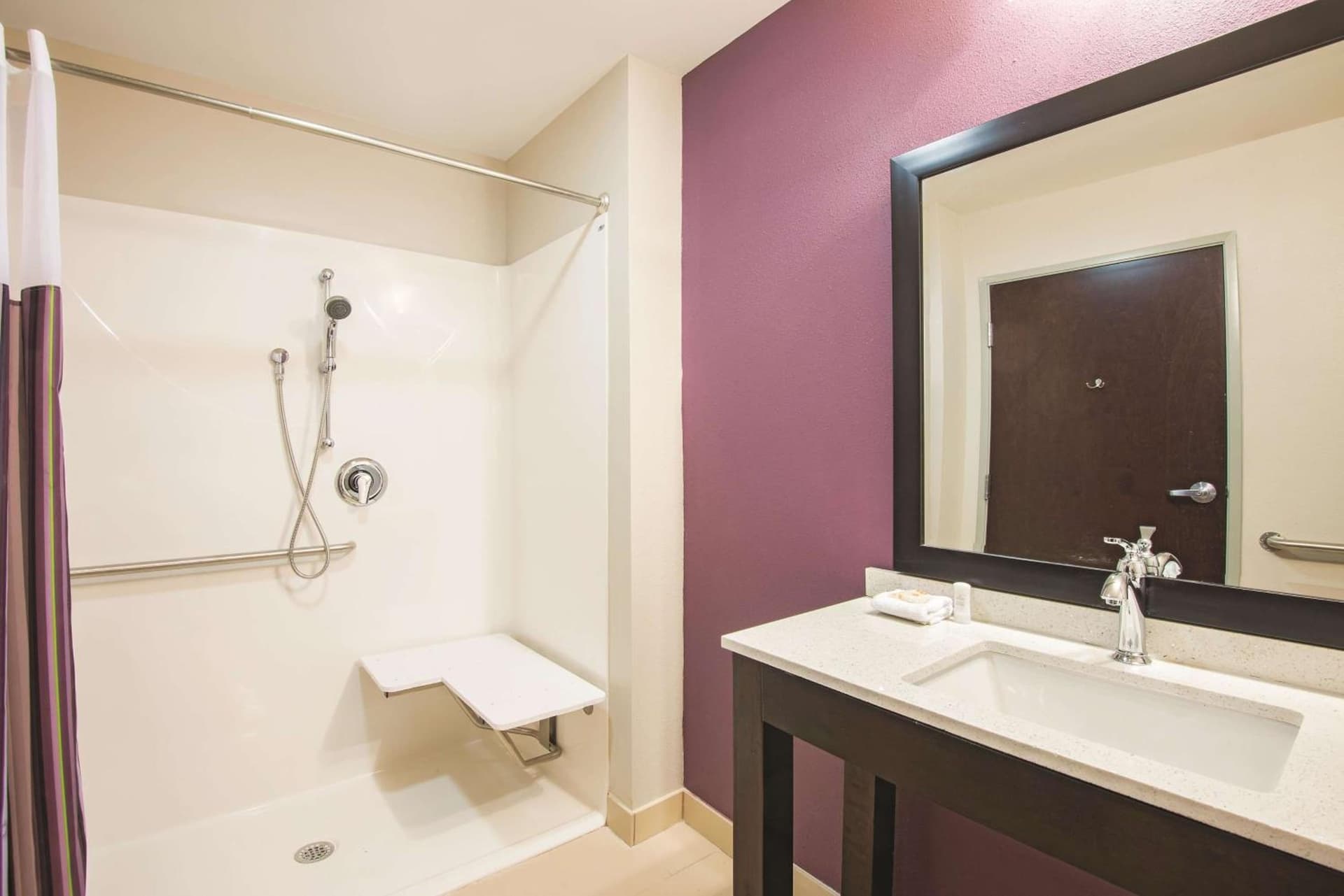 La Quinta by Wyndham York gallery photo in York, PA — image 13
